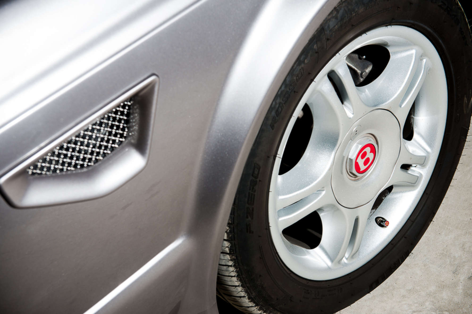 1999 Bentley Continental R Mulliner' Widebody'-Auction Lot