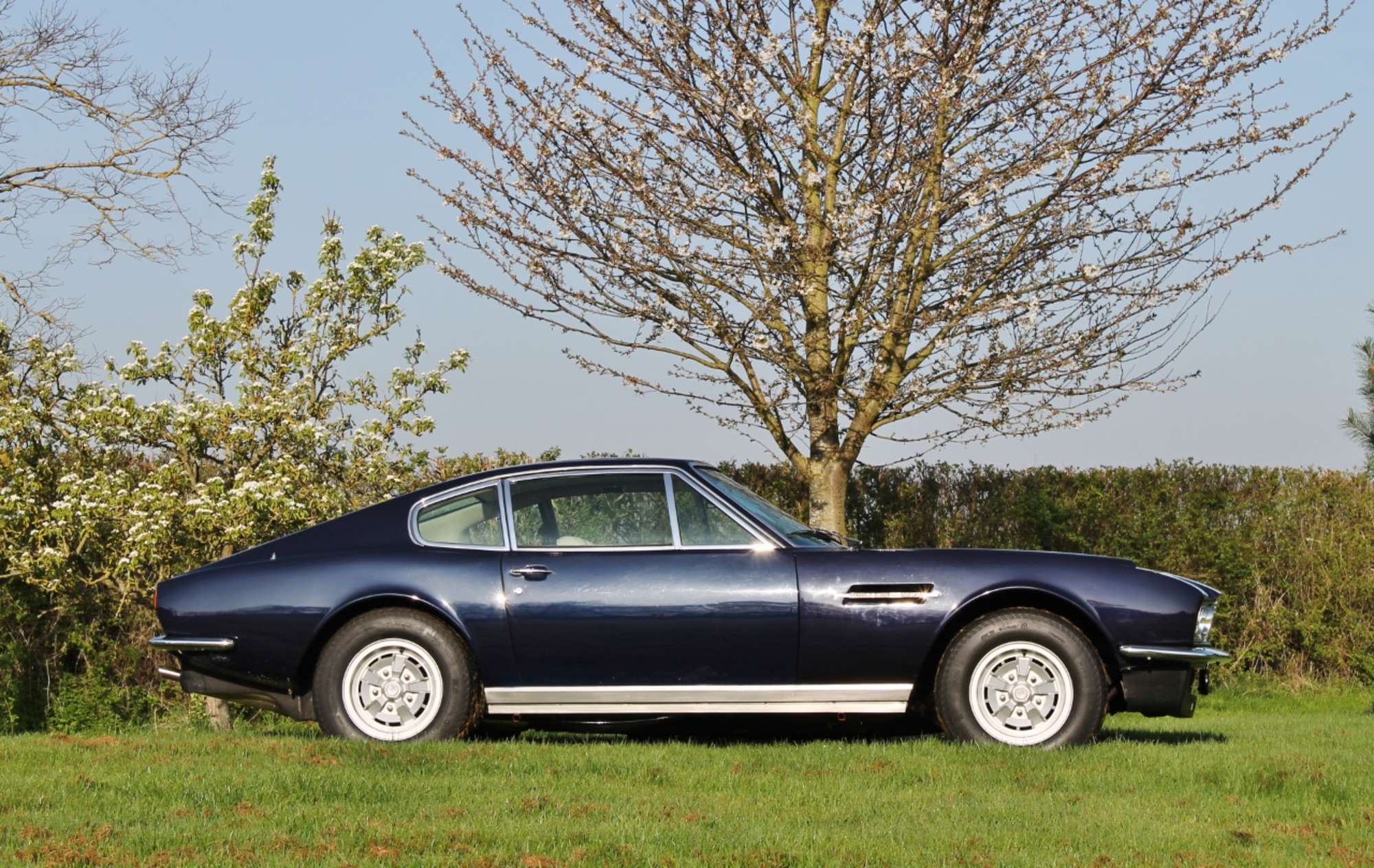 1972 Aston Martin DBS V8-Auction Lot