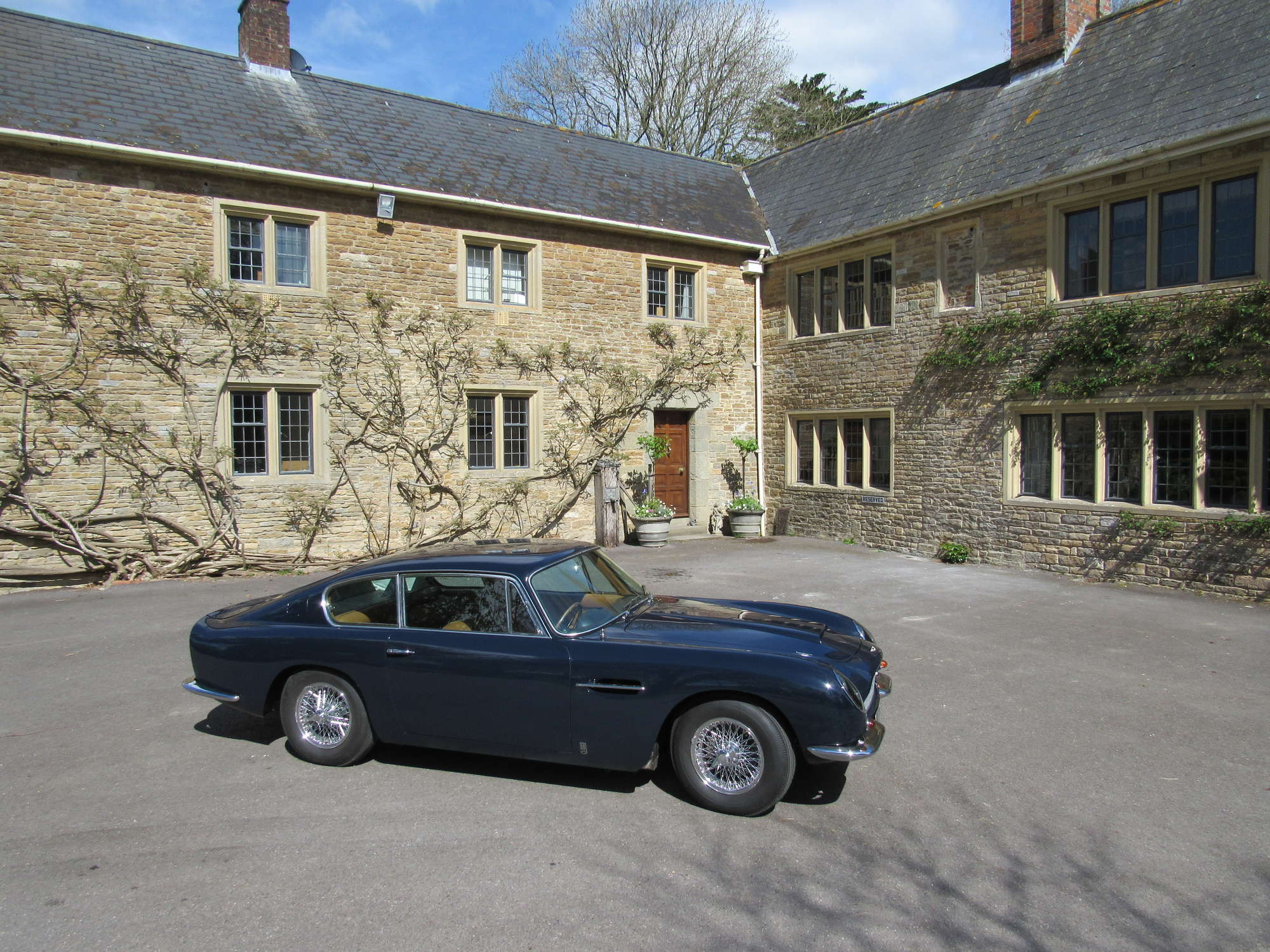 1967 Aston Martin DB6-Auction Lot