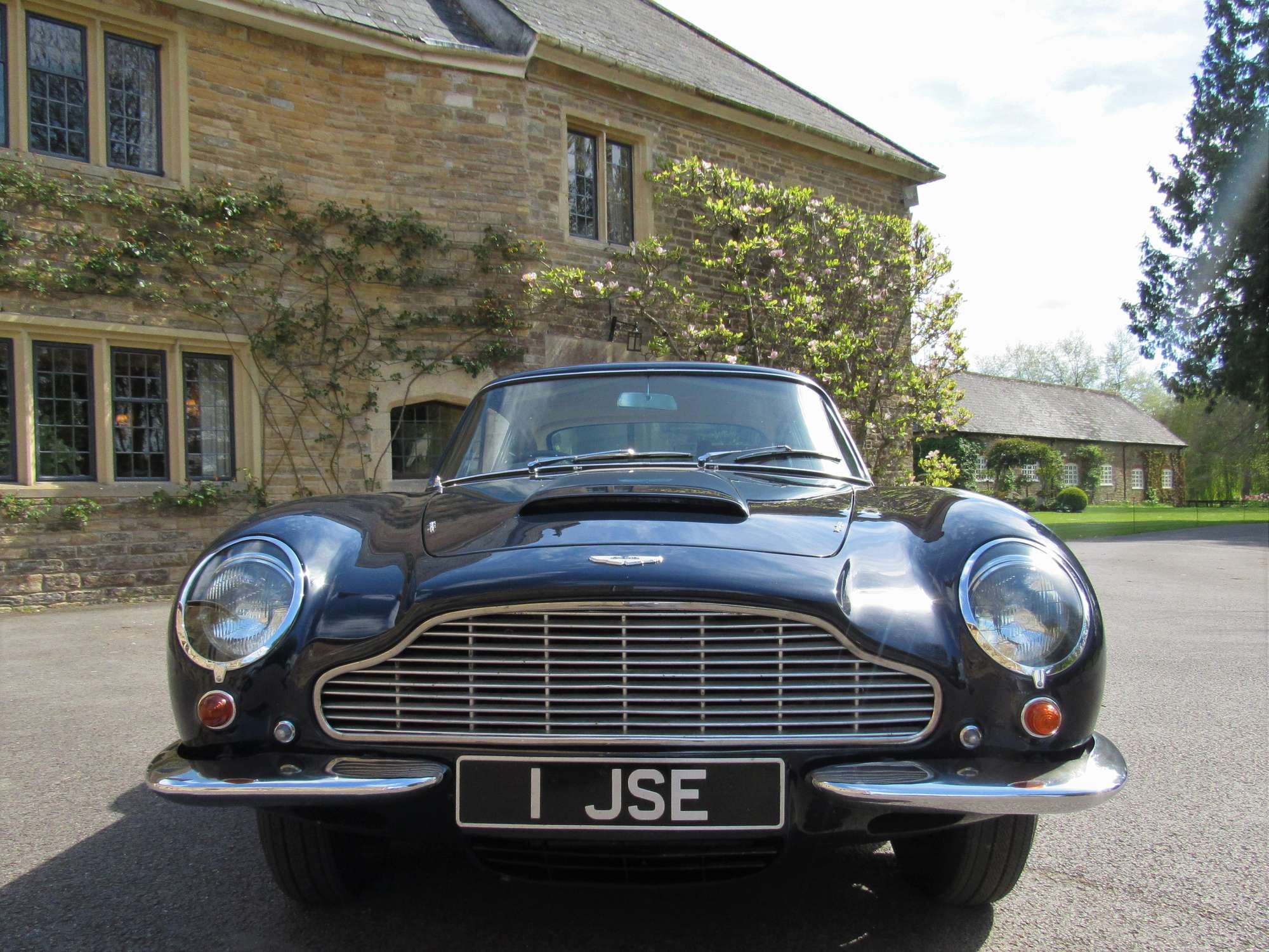 1967 Aston Martin DB6-Auction Lot