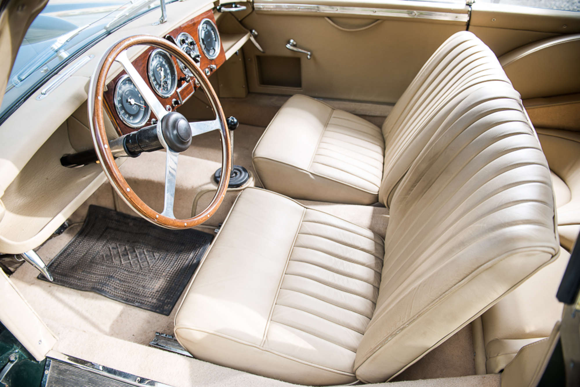 1954 Aston Martin DB2/4-Auction Lot