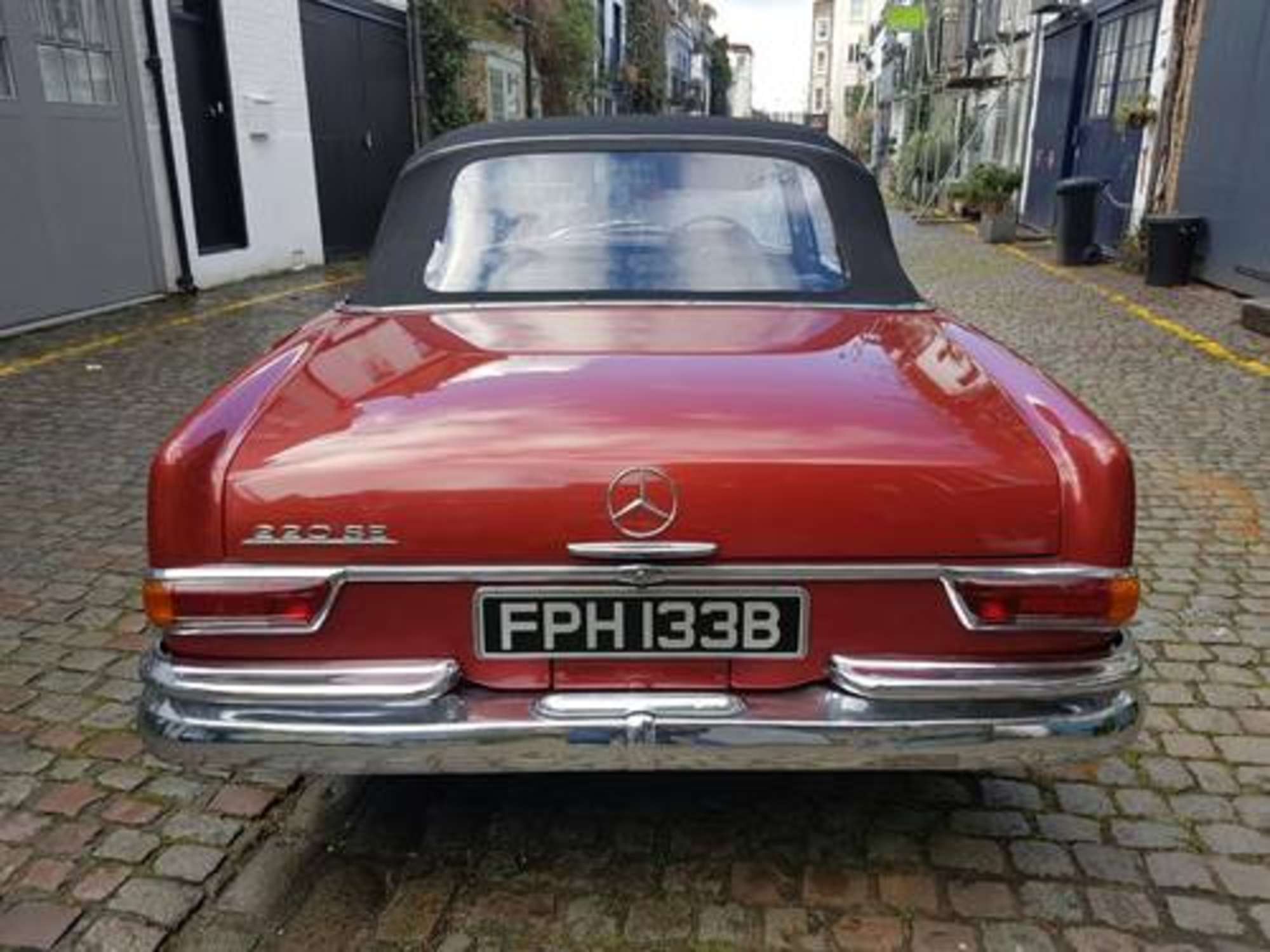 1964 Mercedes-Benz 220 SE Cabriolet -Sold