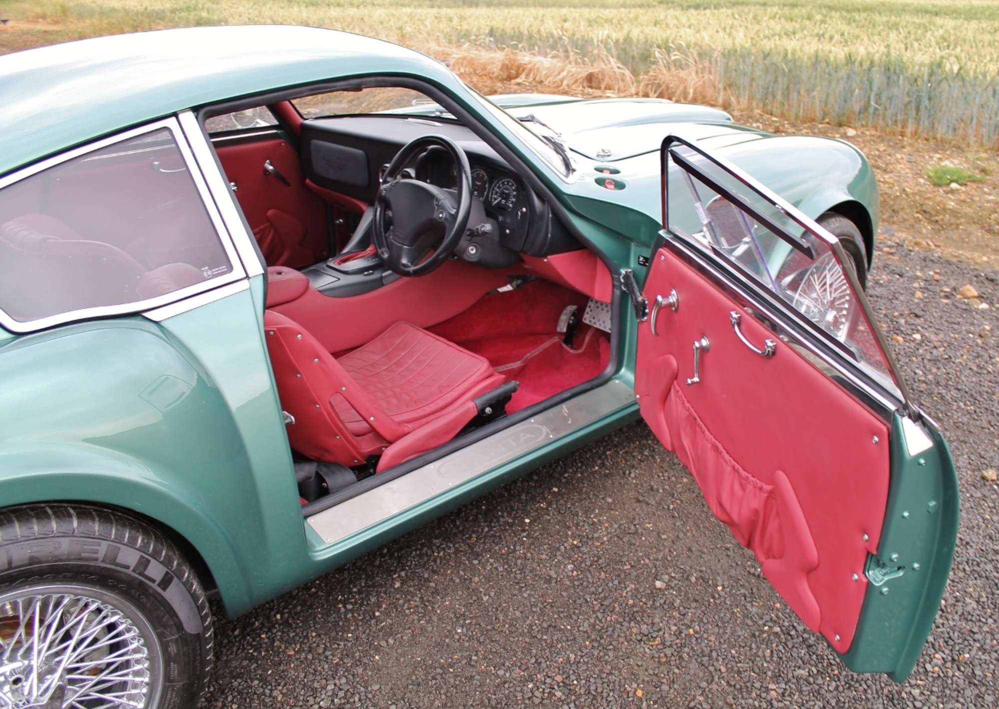 2000 recreation by Evanta Motor Co. resembling an Aston Mart-Auction Lot