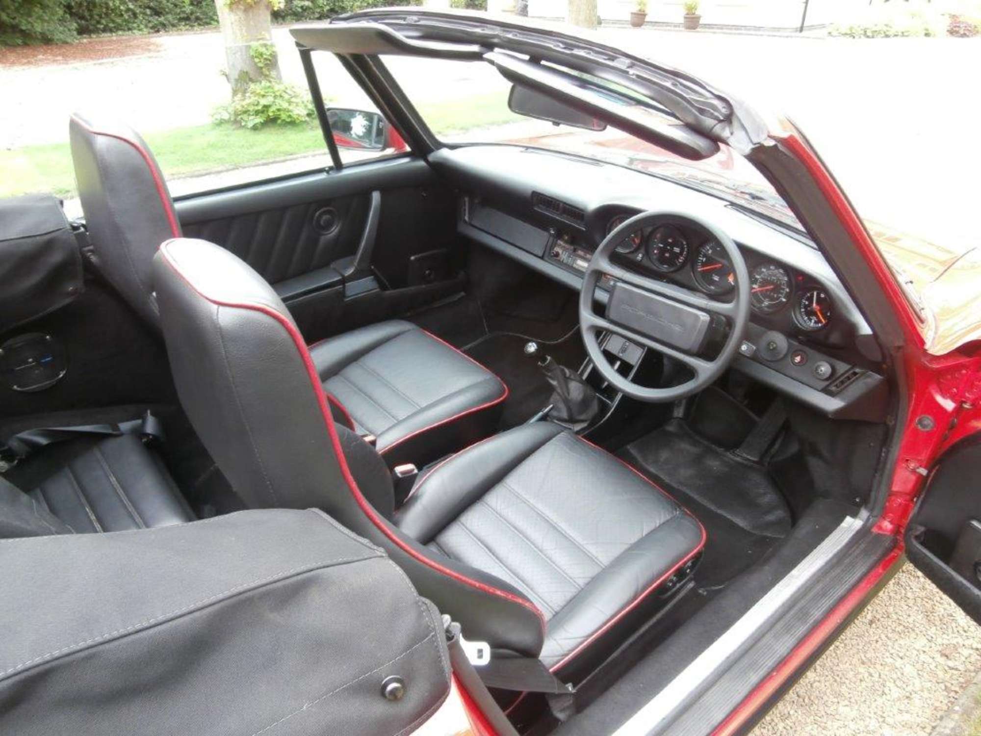 1985 Porsche 911 3.2 Carrera Cabriolet-Sold