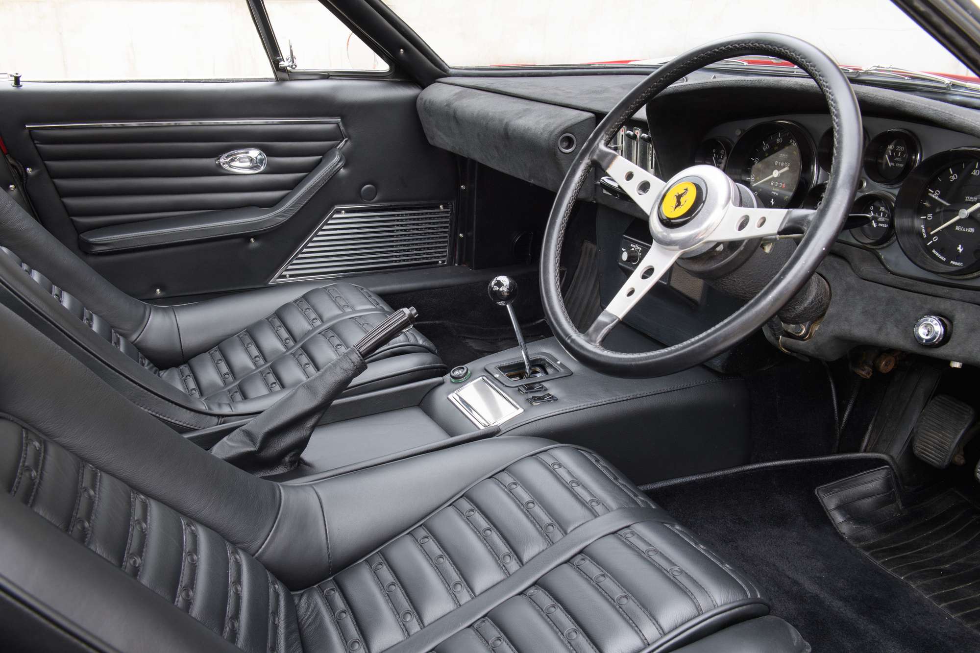 1972 Ferrari 365 GTB/4 Daytona-Sold