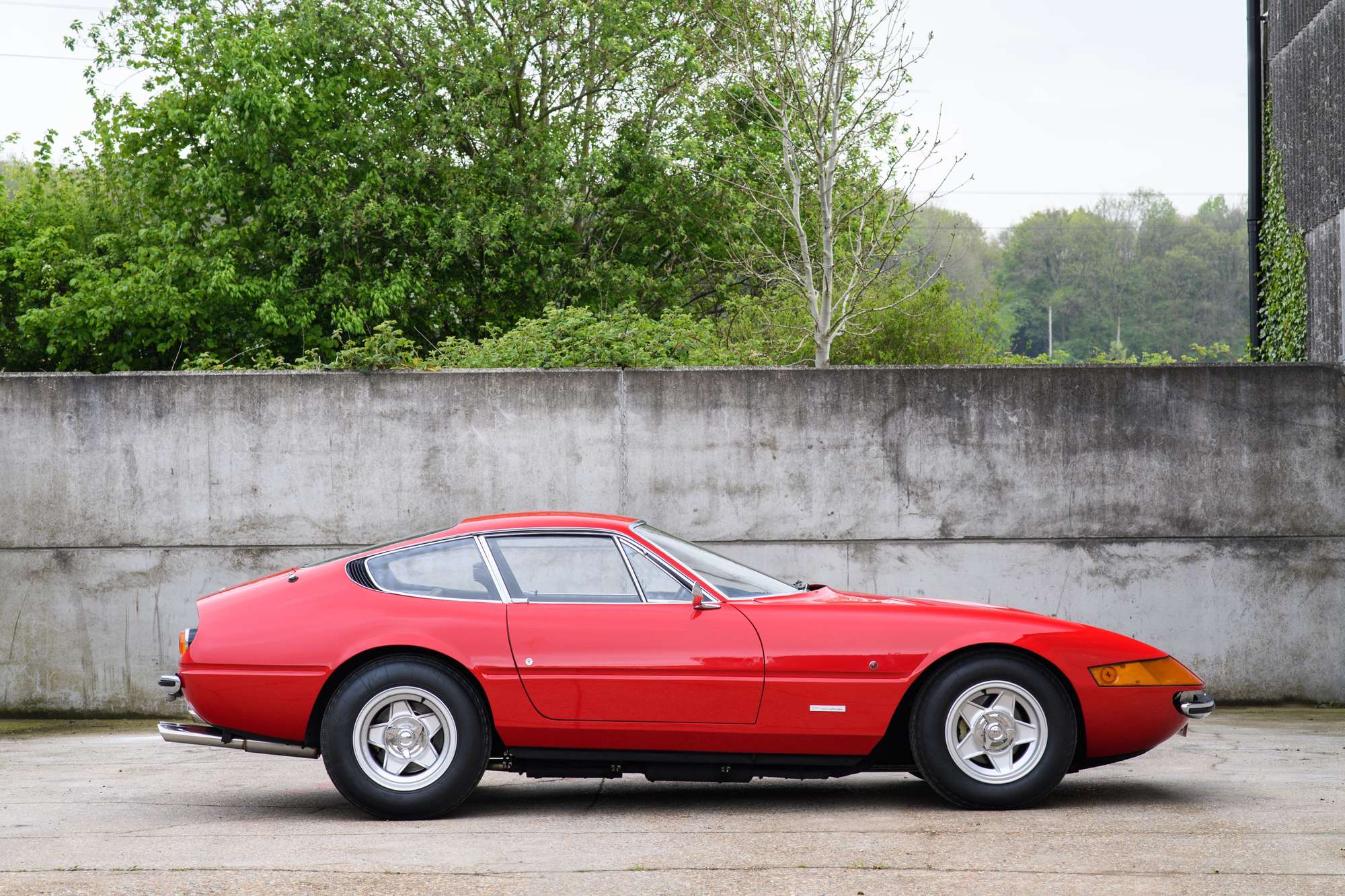 1972 Ferrari 365 GTB/4 Daytona-Sold