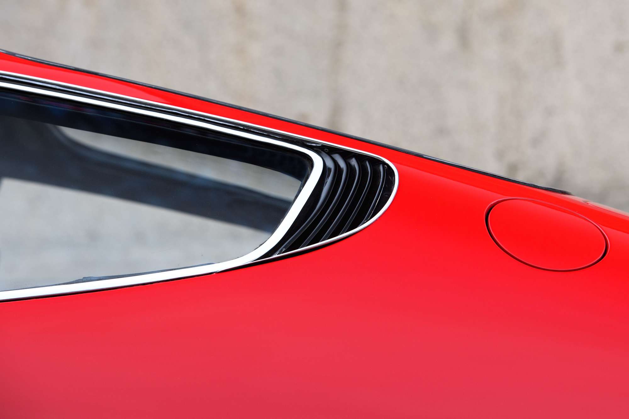 1972 Ferrari 365 GTB/4 Daytona-Sold