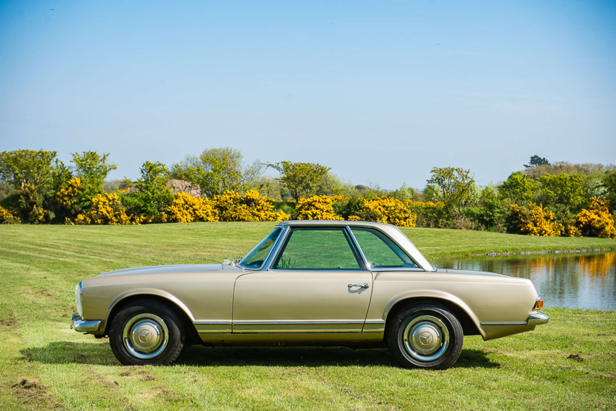 1967 Mercedes-Benz 250SL 'California CoupÃ©'-Sold