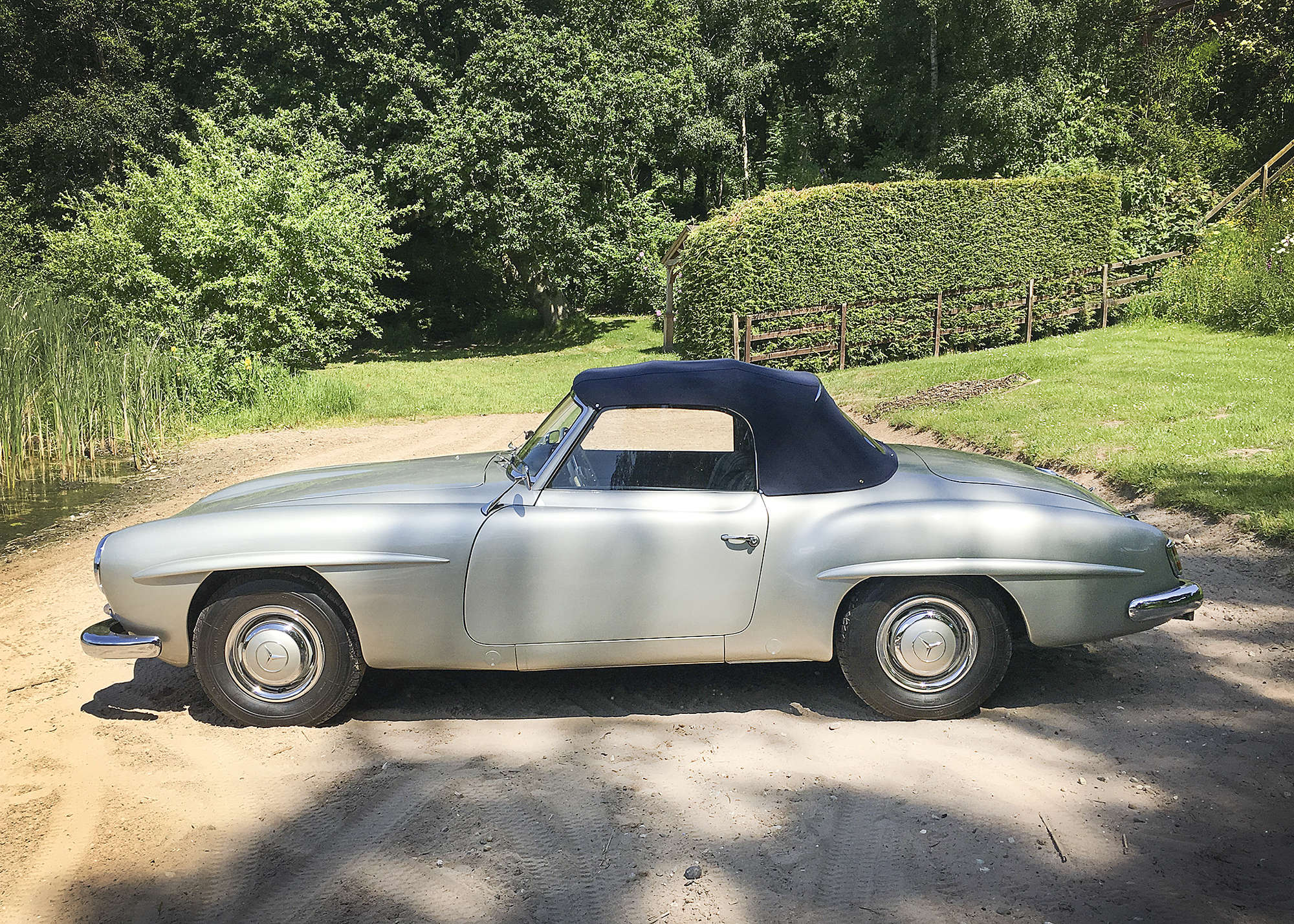 1955 Mercedes-Benz 190SL-Sold