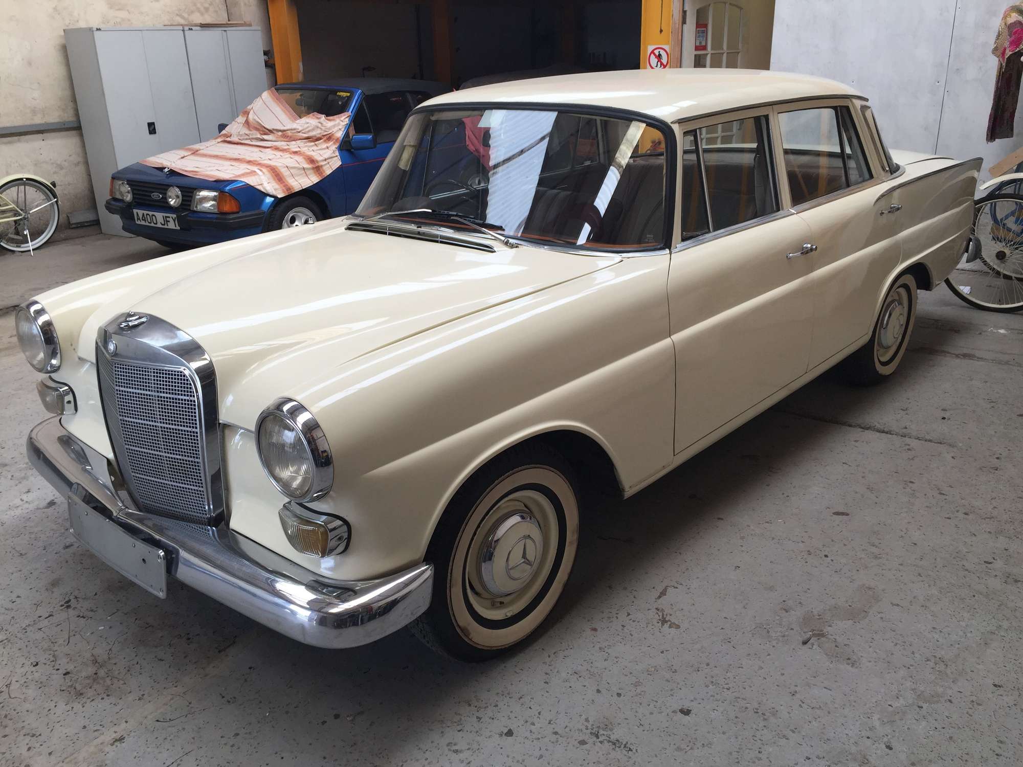 1967 Mercedes 200 