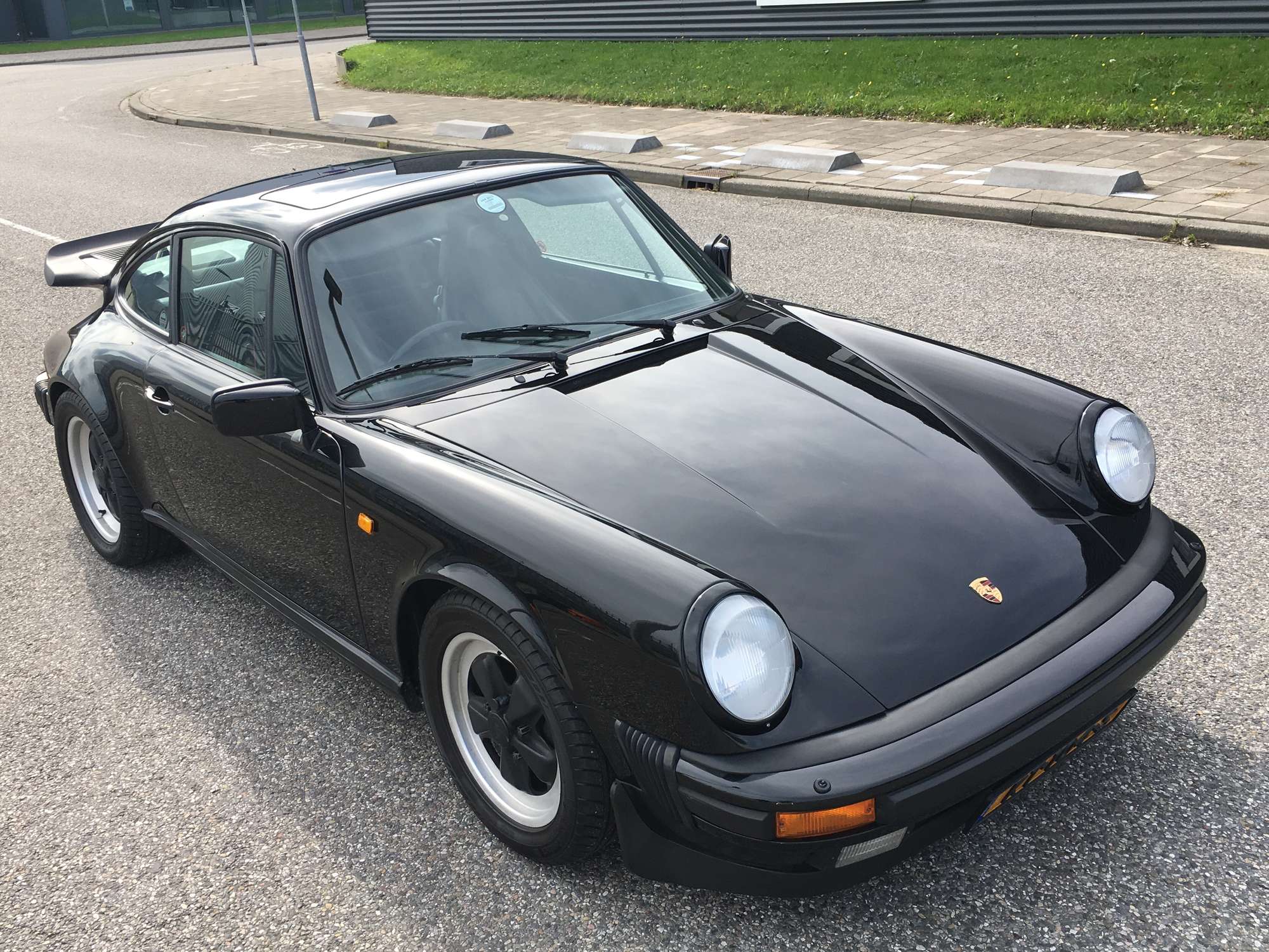 1988 Porsche 911 Carrera Sport Coupé-Sold