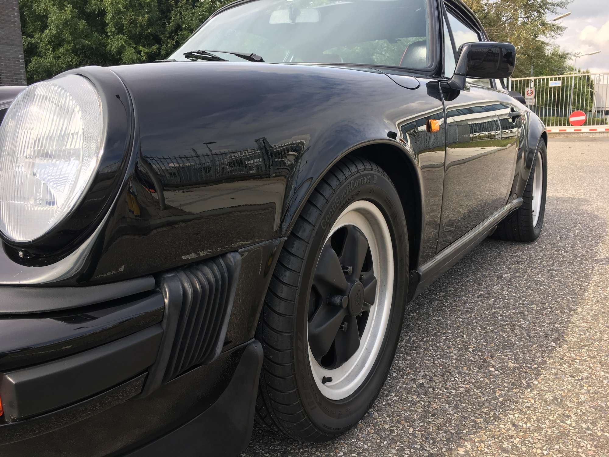 1988 Porsche 911 Carrera Sport Coupé-Sold