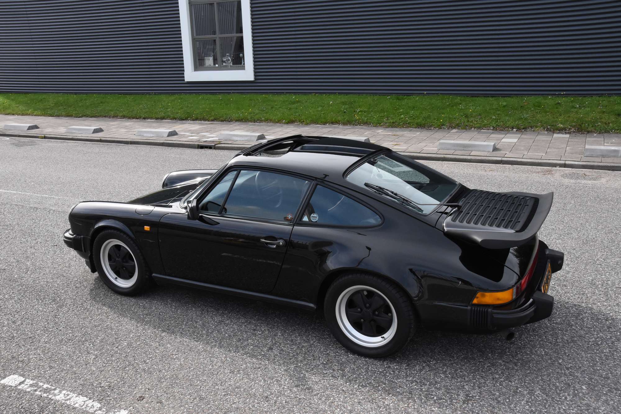 1988 Porsche 911 Carrera Sport Coupé-Sold