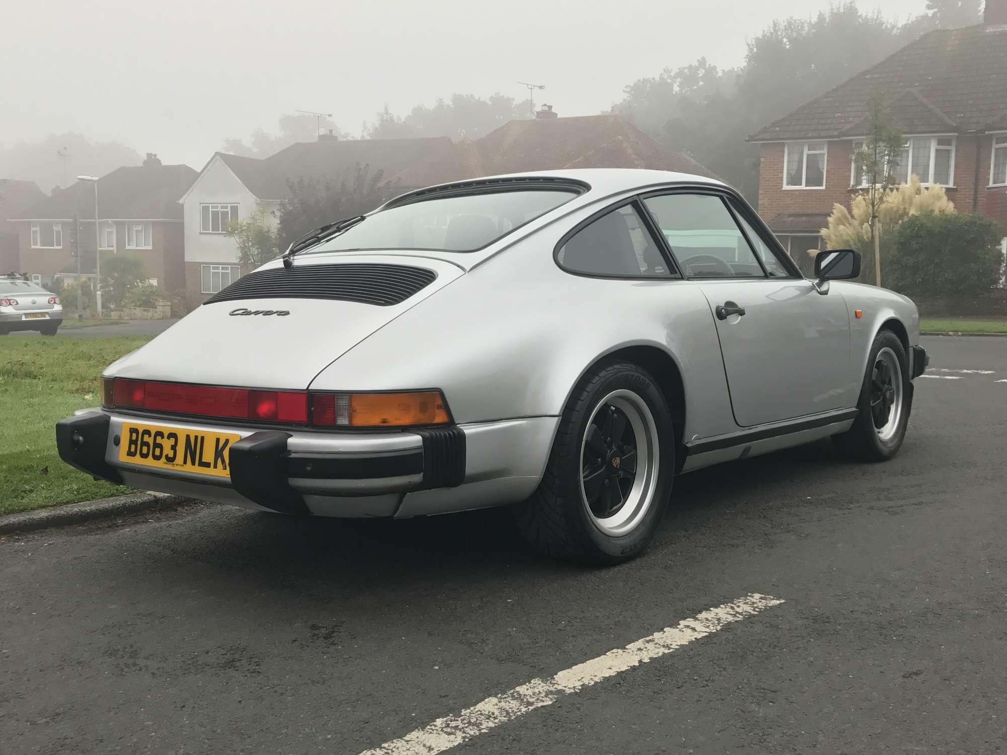 1984 Porsche 911 Carrera 3.2 Coupé-Sold