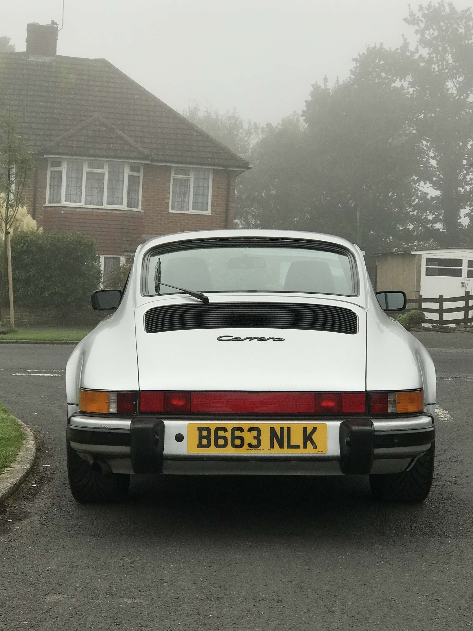 1984 Porsche 911 Carrera 3.2 Coupé-Sold