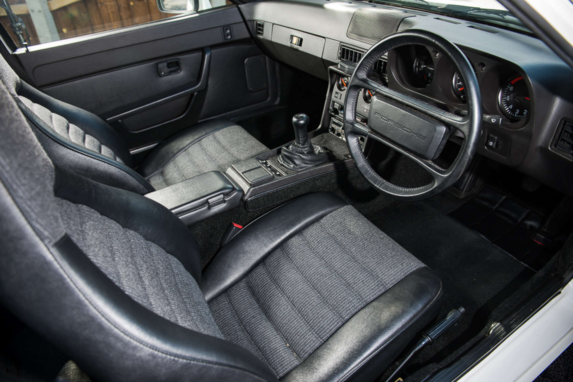 1987 Porsche 924 S-Sold