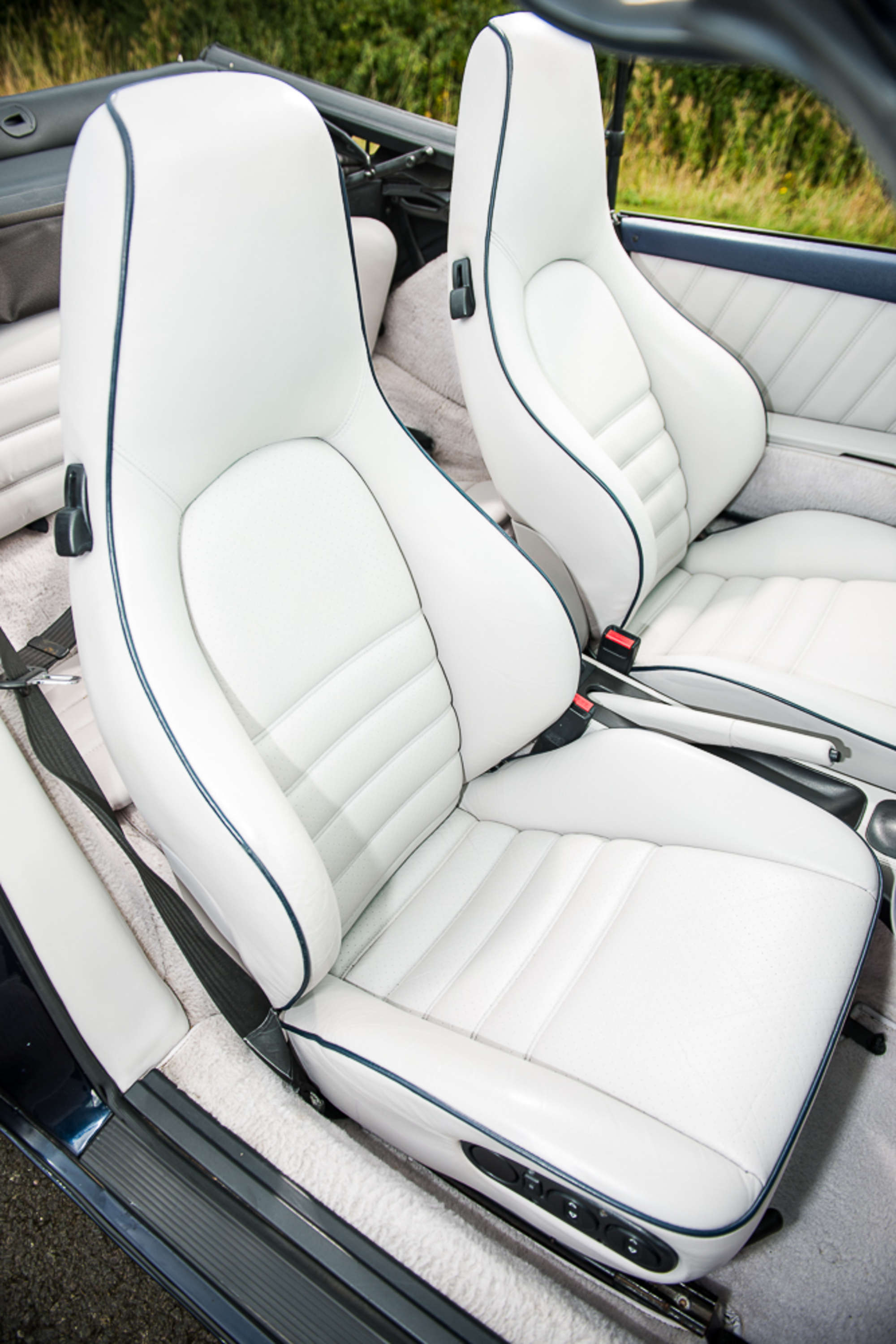 1992 Porsche 911 (964) Carrera 2 Cabriolet 'Turbo-Look'-Auction Lot