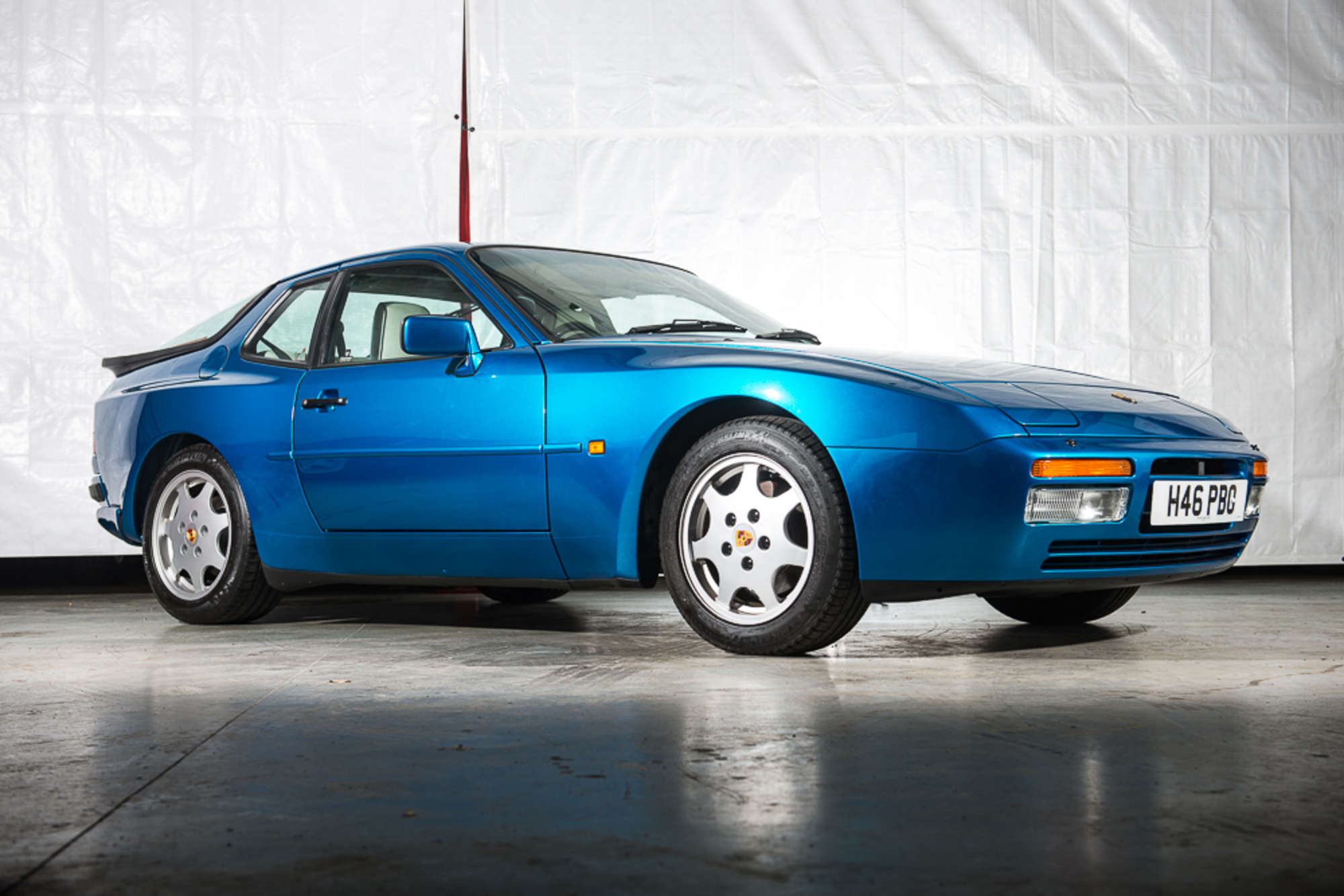 Iconic Auctioneers | 1990 Porsche 944 S2 Coupé-Sold
