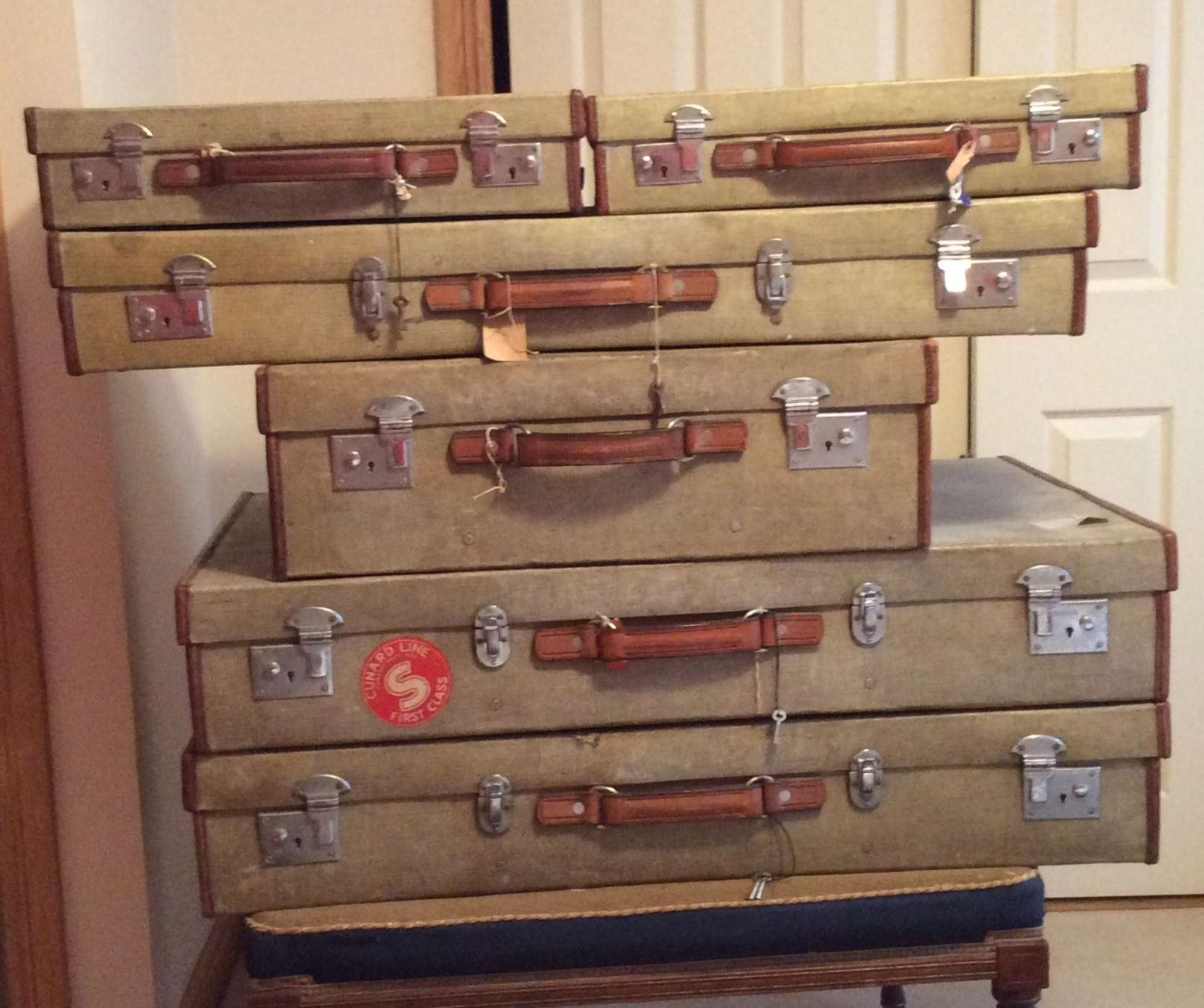 Bespoke Rolls-Royce six-piece luggage set-Sold