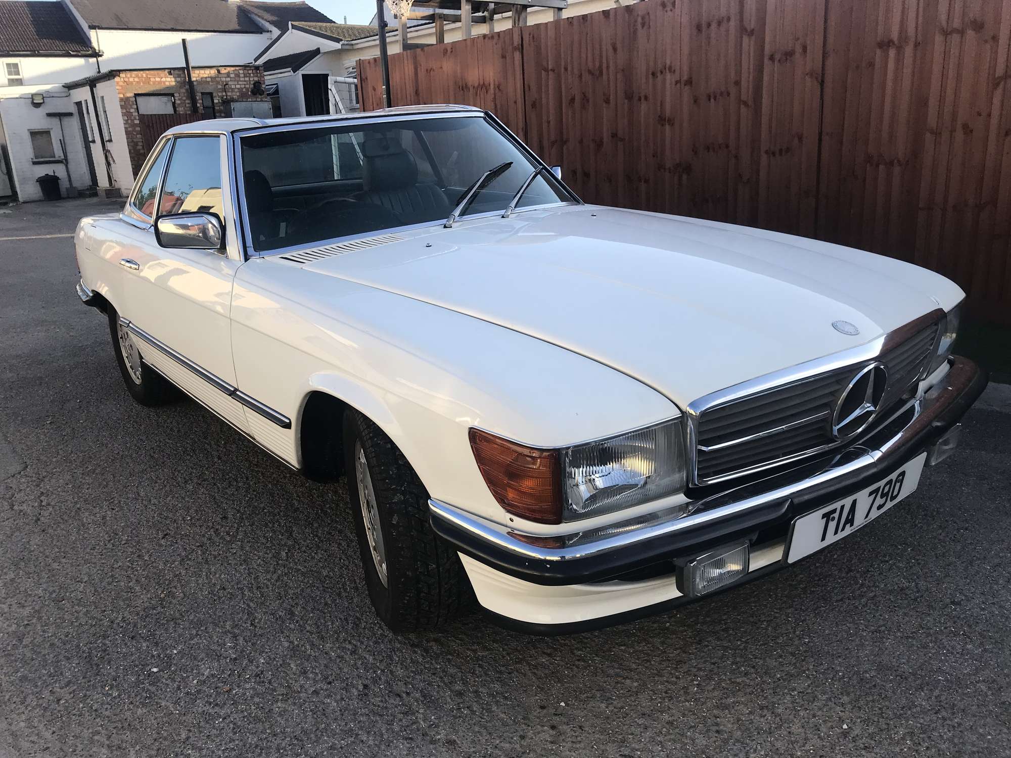 1985 Mercedes-Benz 380 SL (R107) Hard Top-Auction Lot