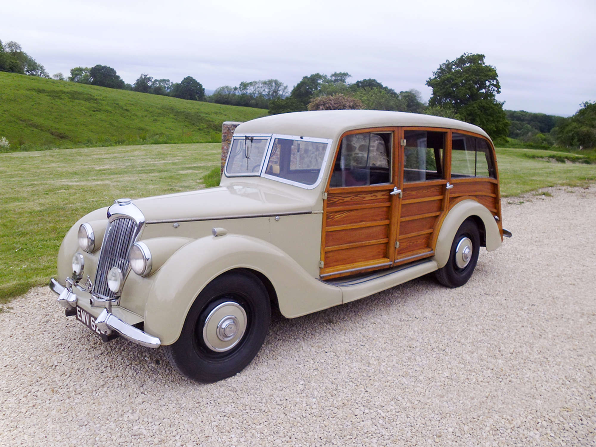 1947 Riley RMA 'Woodie' Shooting Brake-Auction Lot