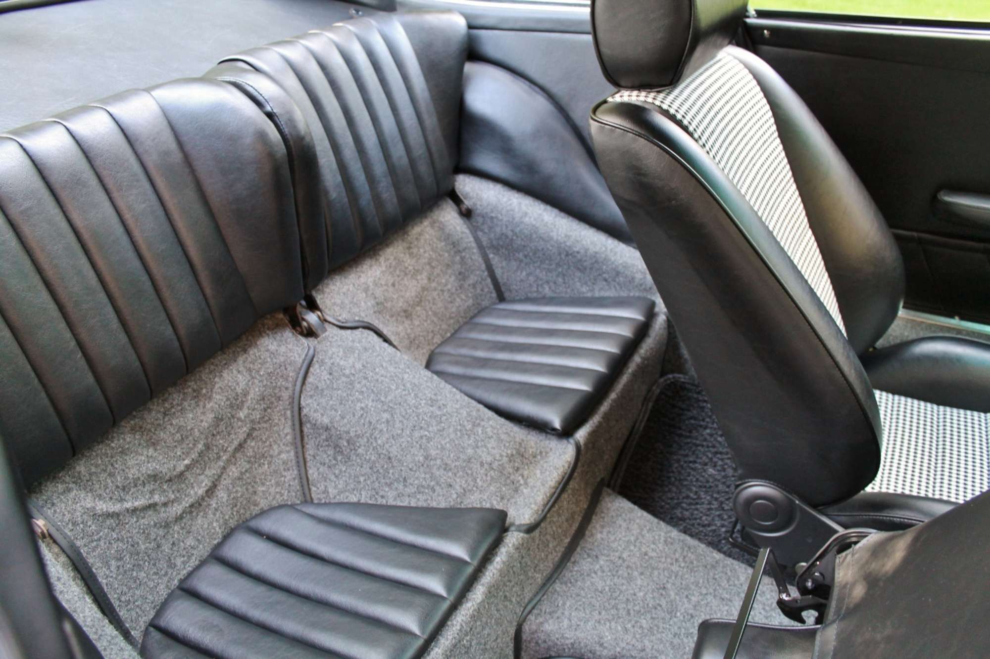 1965 Porsche 912-Sold