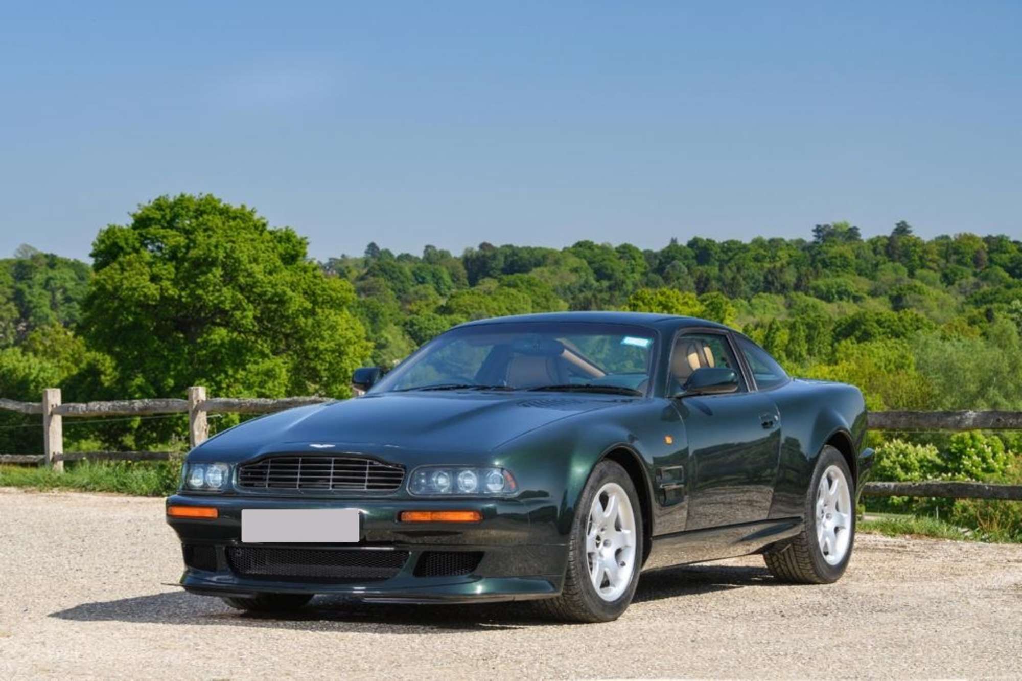 1997 Aston Martin Vantage V550 - 4500 miles from new-Auction Lot