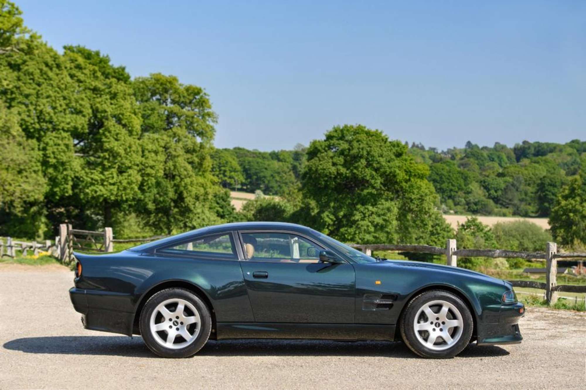 1997 Aston Martin Vantage V550 - 4500 miles from new-Auction Lot