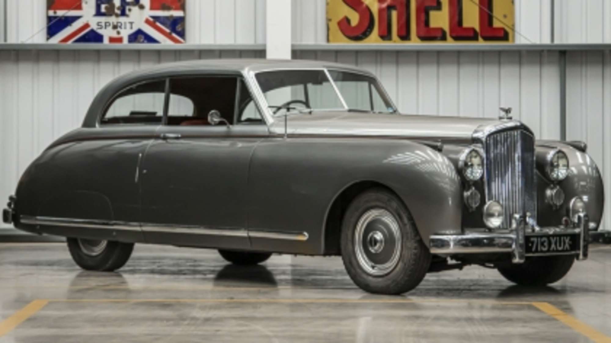 1949 Bentley MkVI two-door Coupé with 