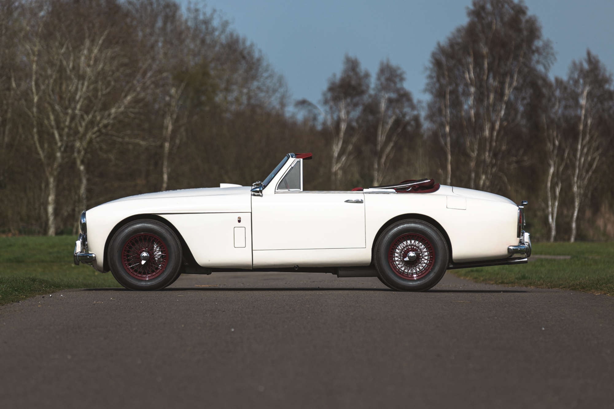1957 Aston Martin DB2/4 Mk III Drophead Coupe-Auction Lot