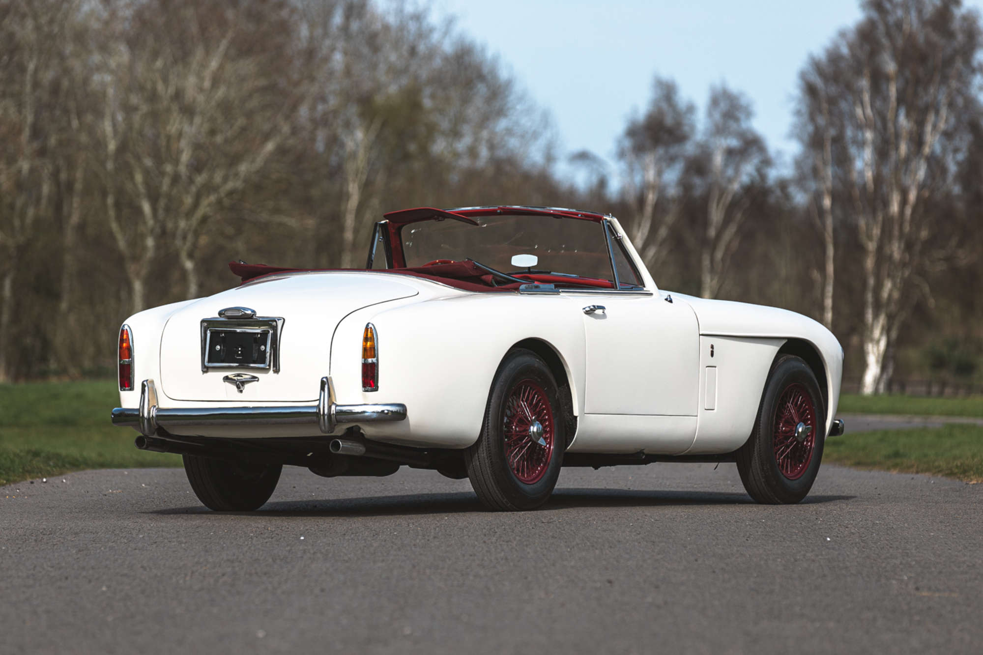 1957 Aston Martin DB2/4 Mk III Drophead Coupe-Auction Lot