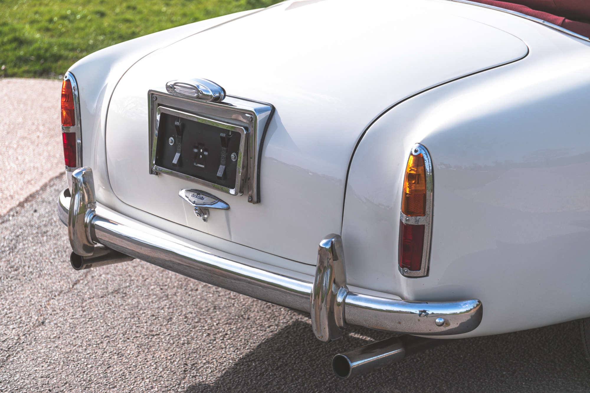 1957 Aston Martin DB2/4 Mk III Drophead Coupe-Auction Lot