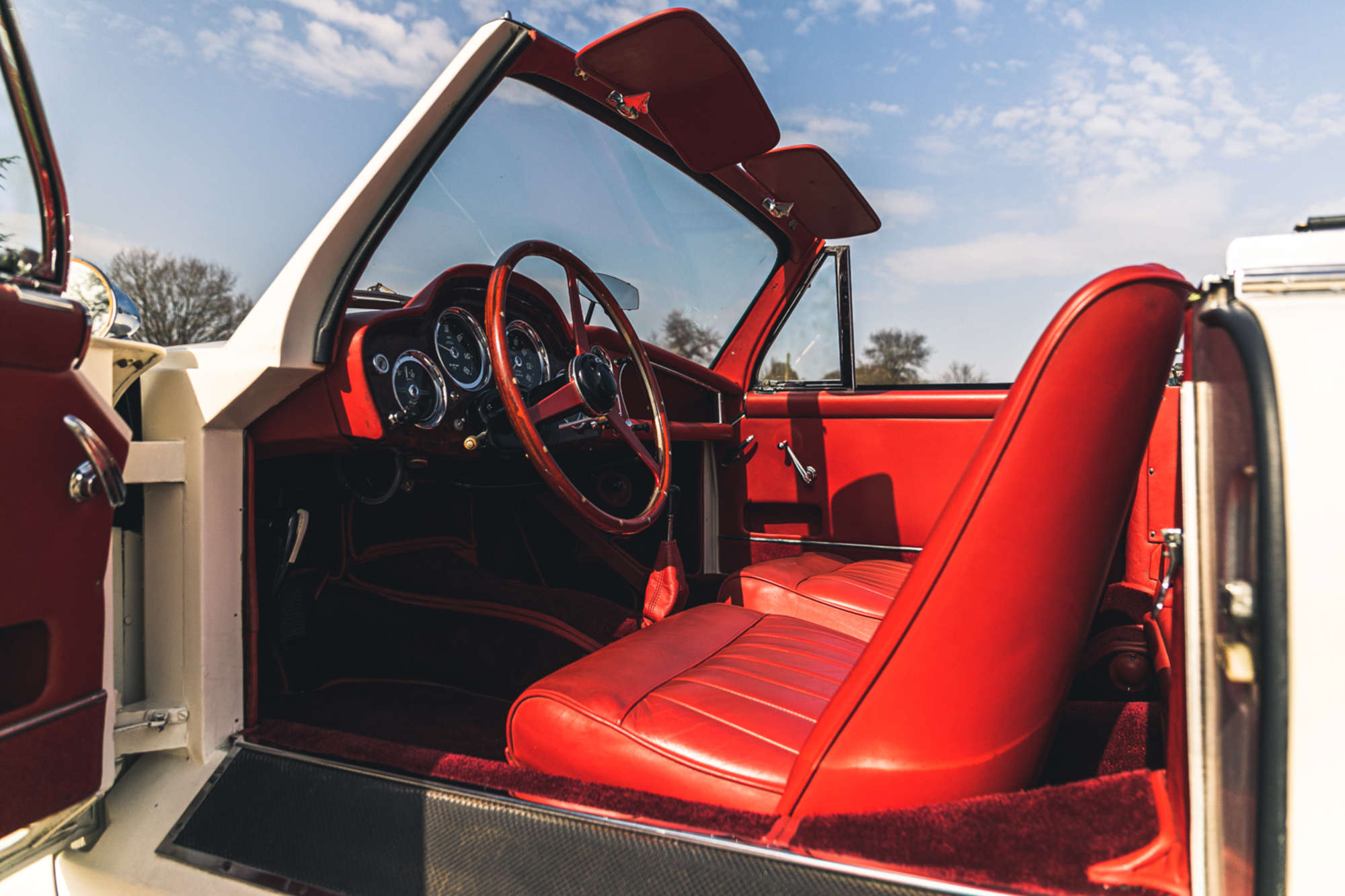 1957 Aston Martin DB2/4 Mk III Drophead Coupe-Auction Lot