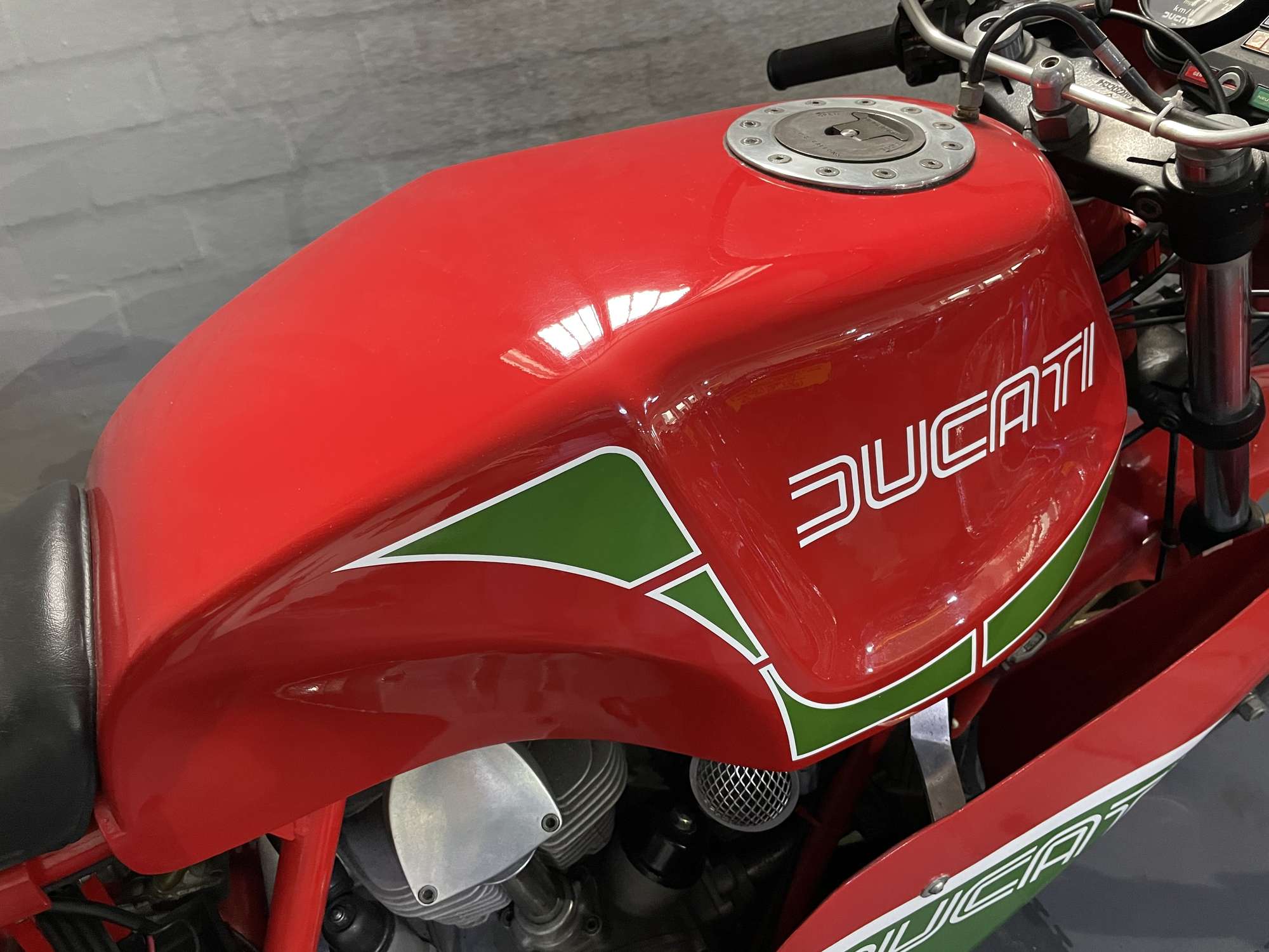1981 Ducati 864cc Mike Hailwood Replica-Auction Lot
