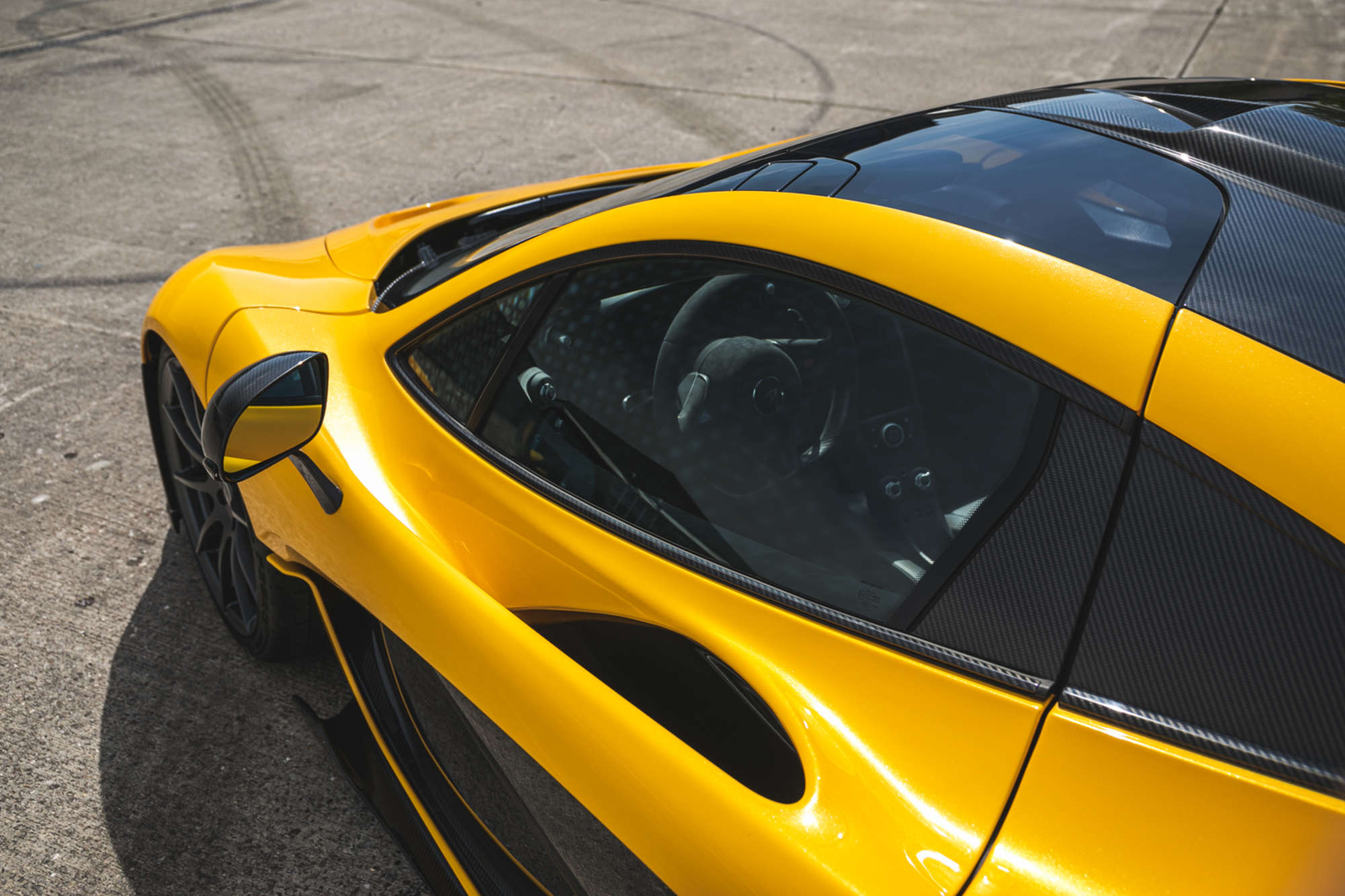2013 McLaren P1-Auction Lot