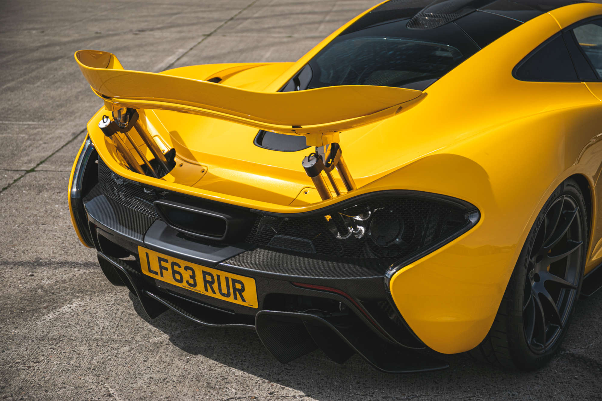 2013 McLaren P1-Auction Lot