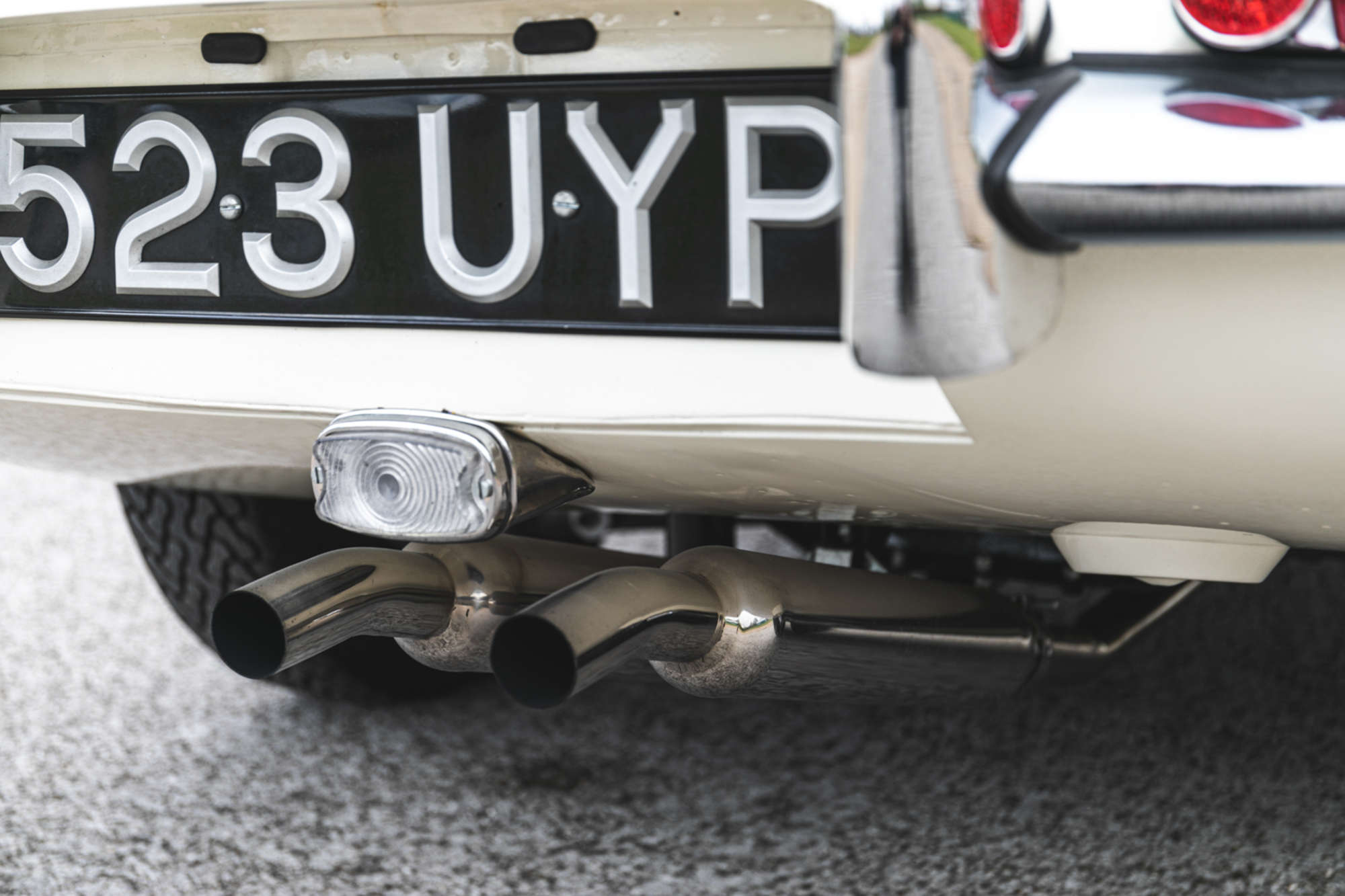 1961 Jaguar E-Type Series 1 3.8 FHC Flat Floor LHD-Auction Lot