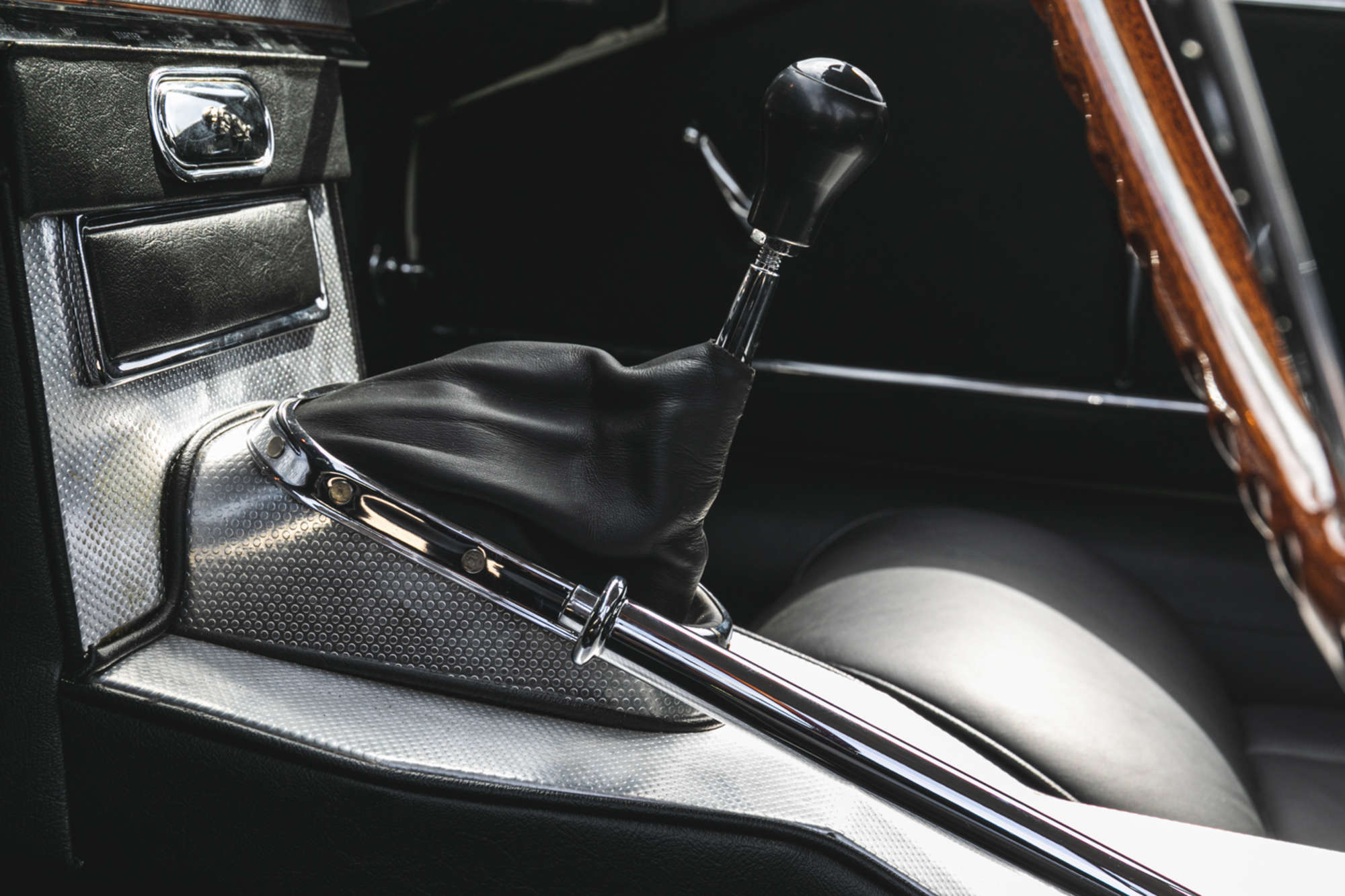 1961 Jaguar E-Type Series 1 3.8 FHC Flat Floor LHD-Auction Lot