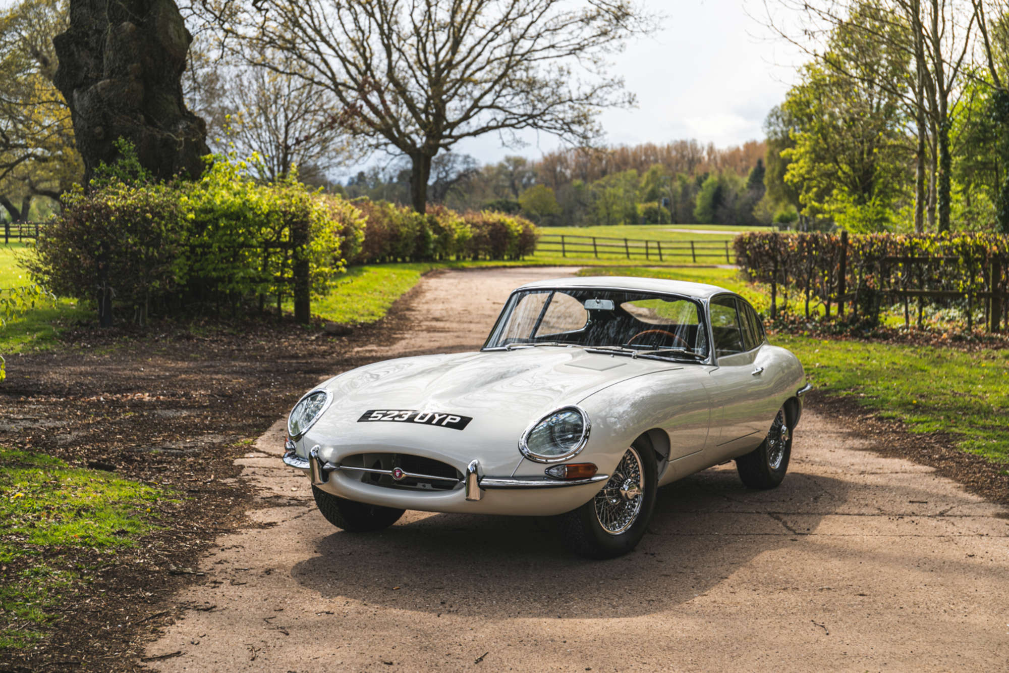 1961 Jaguar E-Type Series 1 3.8 FHC Flat Floor LHD-Auction Lot