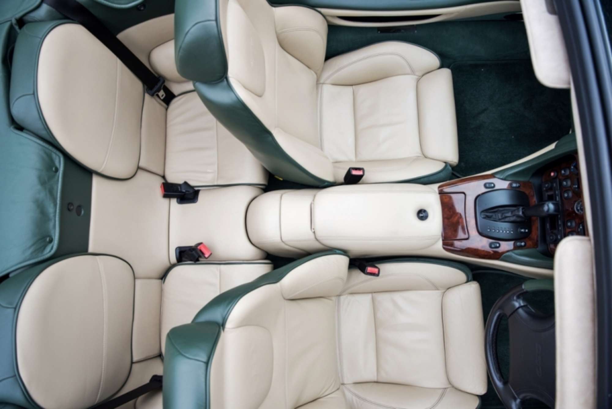 1999 Aston Martin DB7 Vantage Volante-Sold