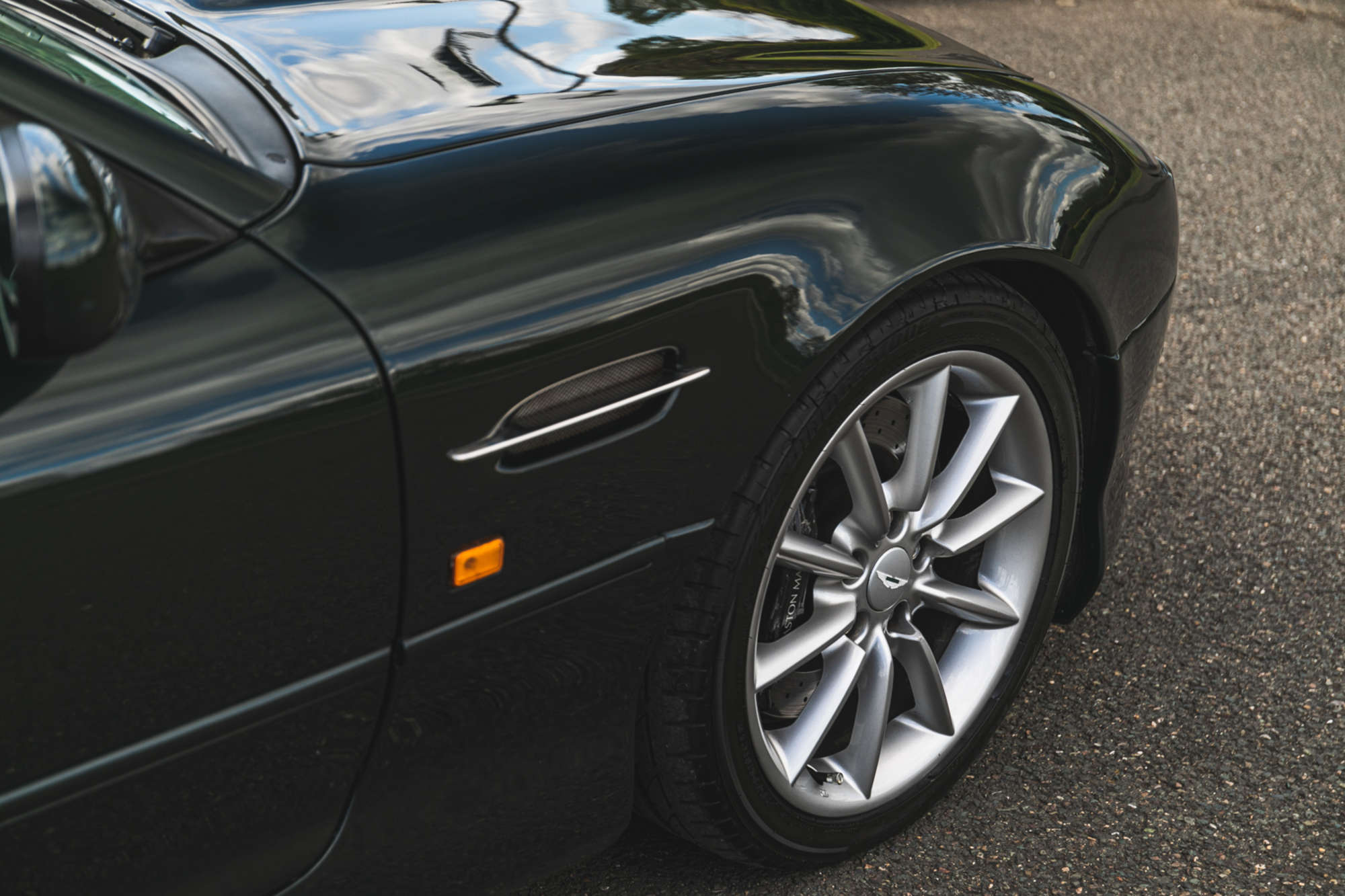 1999 Aston Martin DB7 Vantage Volante-Sold