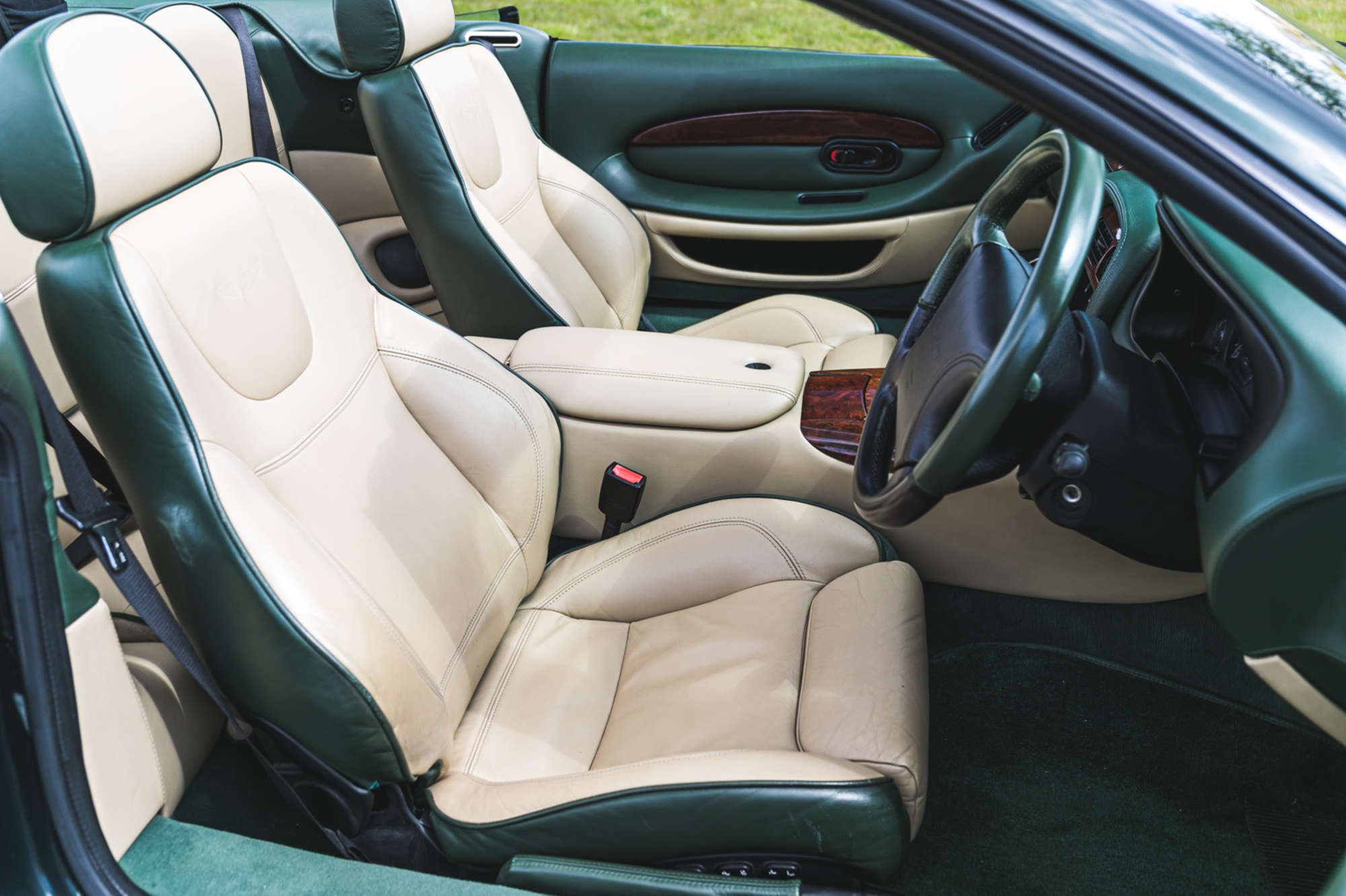 1999 Aston Martin DB7 Vantage Volante-Sold