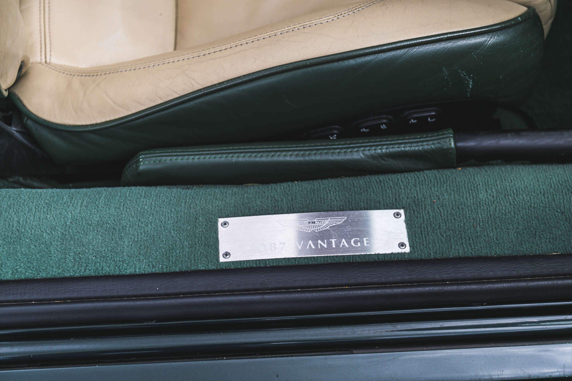 1999 Aston Martin DB7 Vantage Volante-Sold