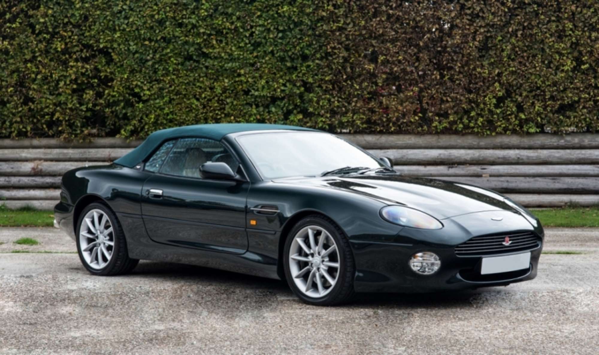 1999 Aston Martin DB7 Vantage Volante-Sold