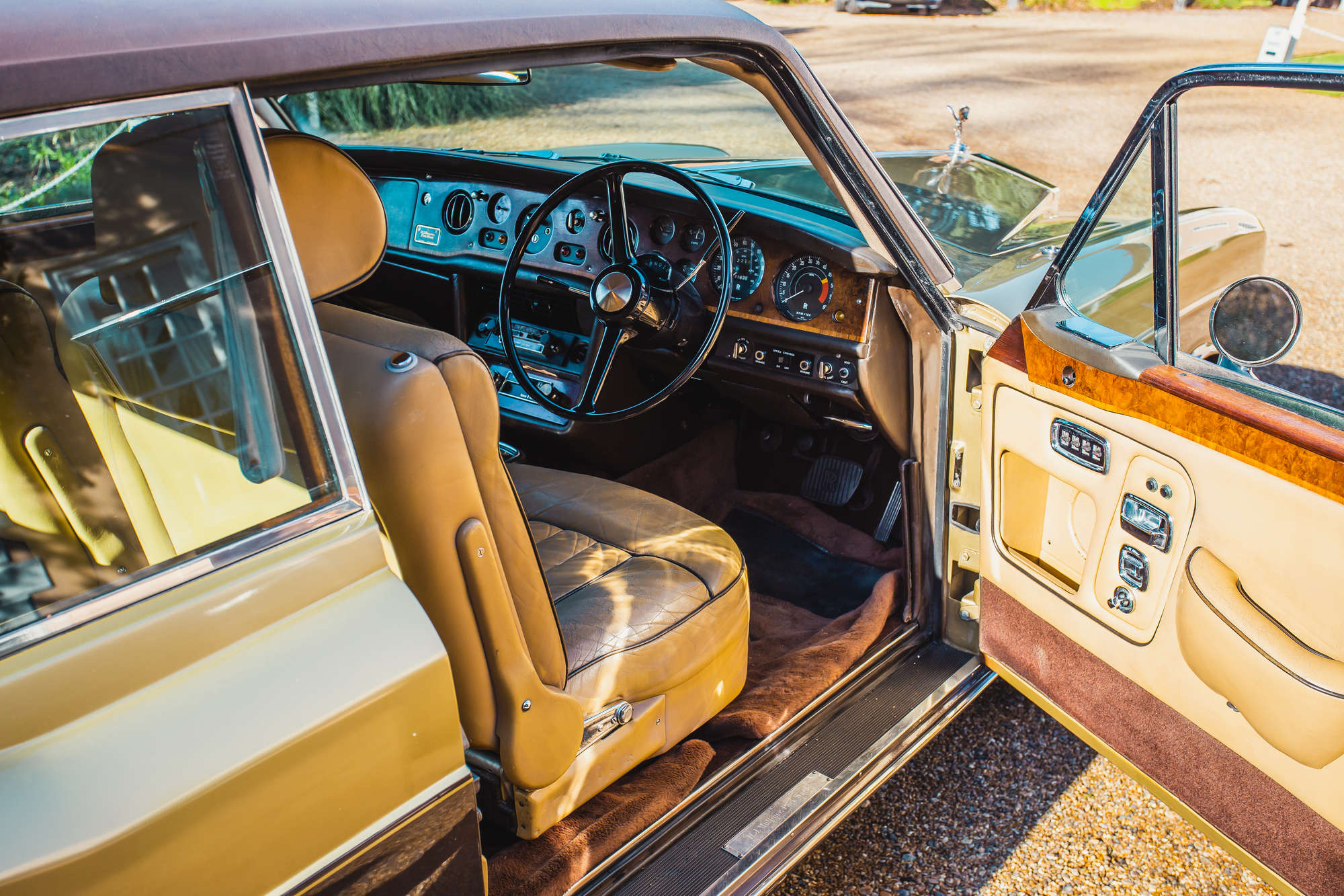 1973 Rolls-Royce Corniche 2-Door Saloon-Auction Lot