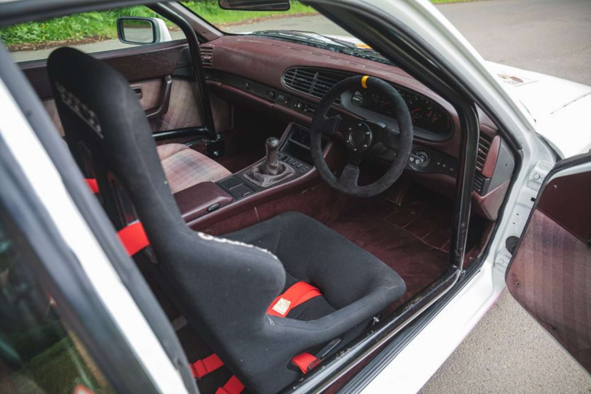 1988 Porsche 944 Turbo SE Race Car - Ex-Tiff Needell/Richard-Auction Lot