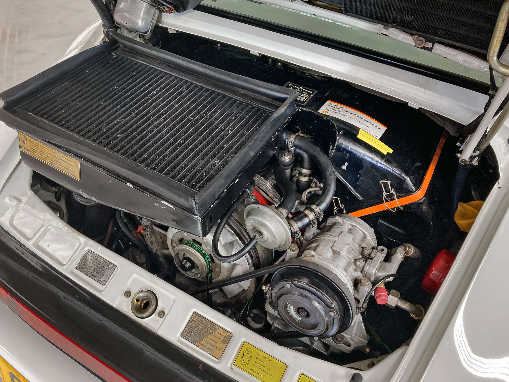 1989 Porsche 911 (930) Turbo LE-Sold