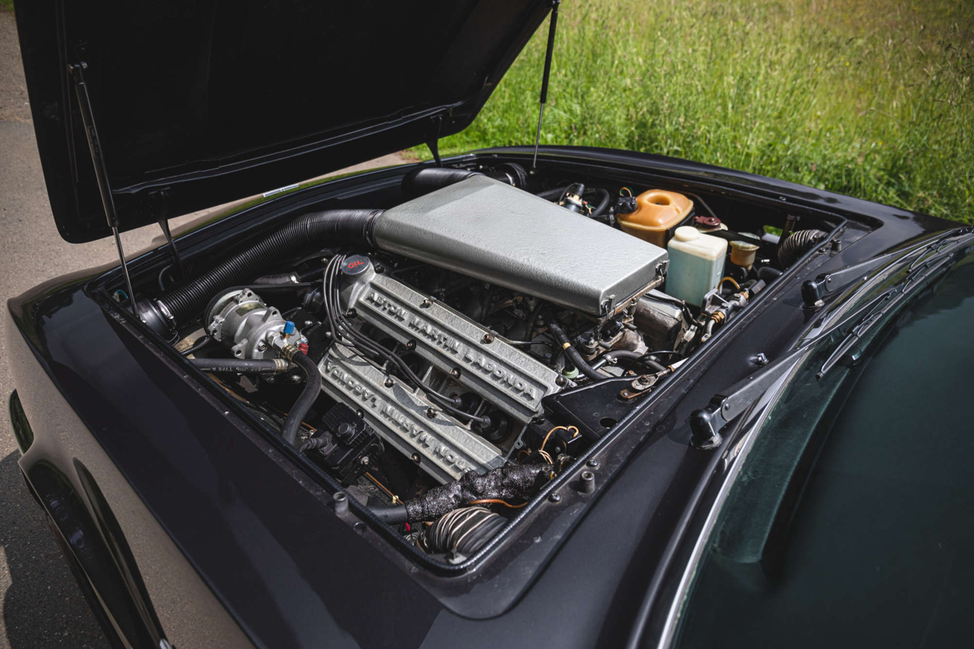 1990 Aston Martin V8 Vantage Coupe X-Pack (Manual)-Auction Lot