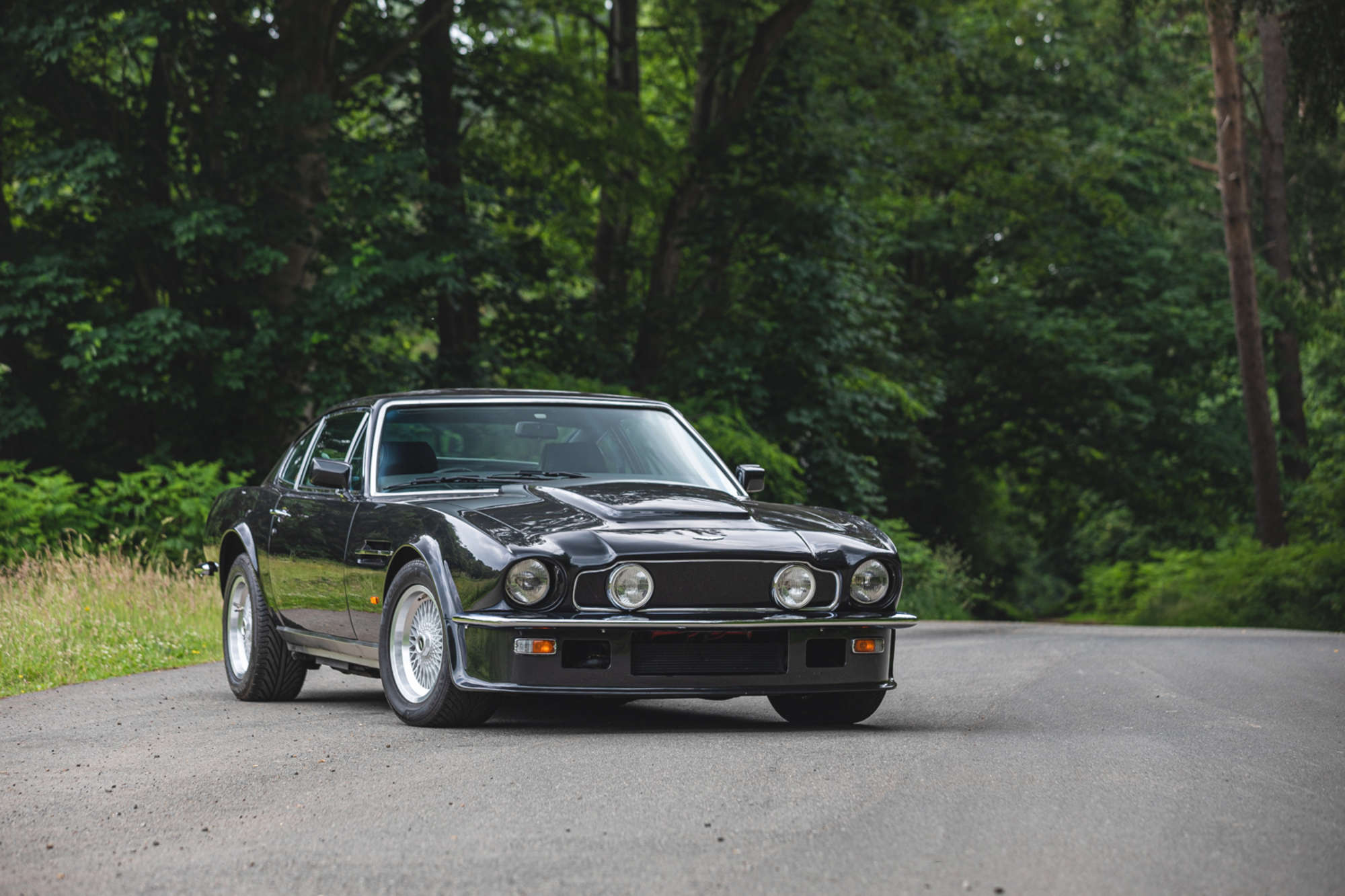 1990 Aston Martin V8 Vantage Coupe X-Pack (Manual)-Auction Lot
