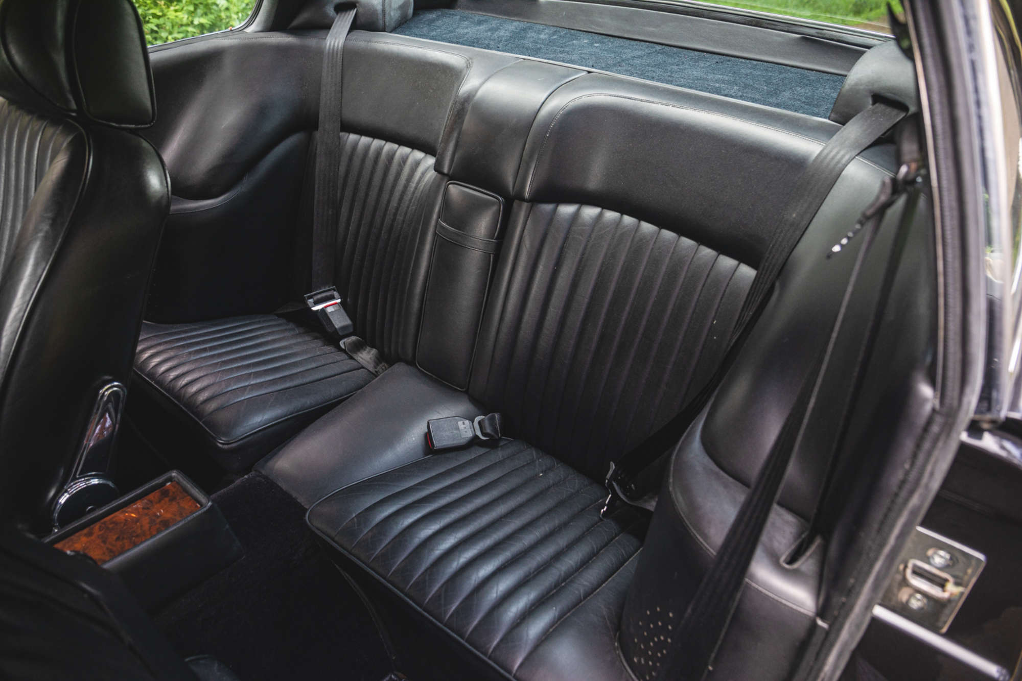 1990 Aston Martin V8 Vantage Coupe X-Pack (Manual)-Auction Lot